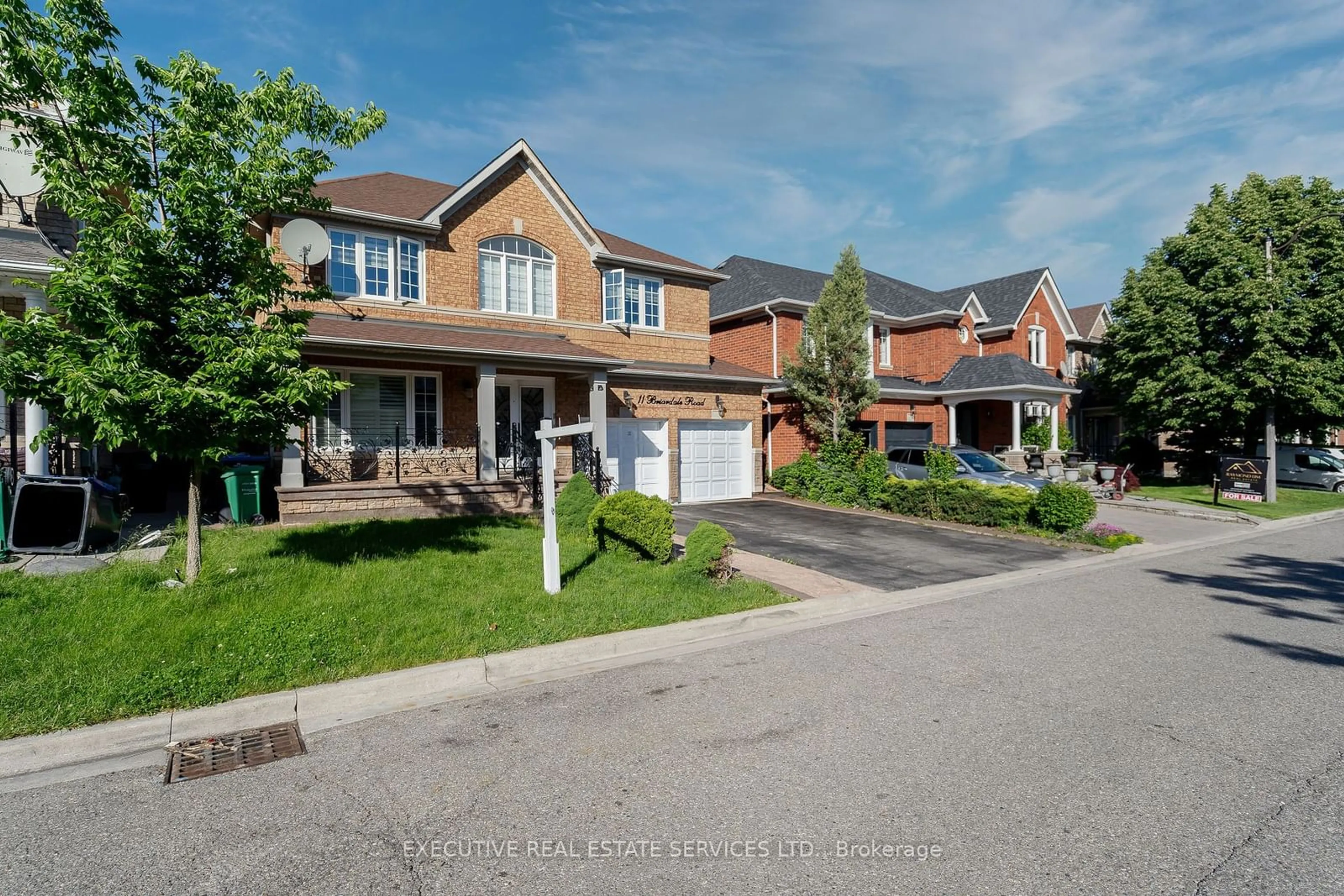 Frontside or backside of a home for 11 Briardale Rd, Brampton Ontario L7A 1S6