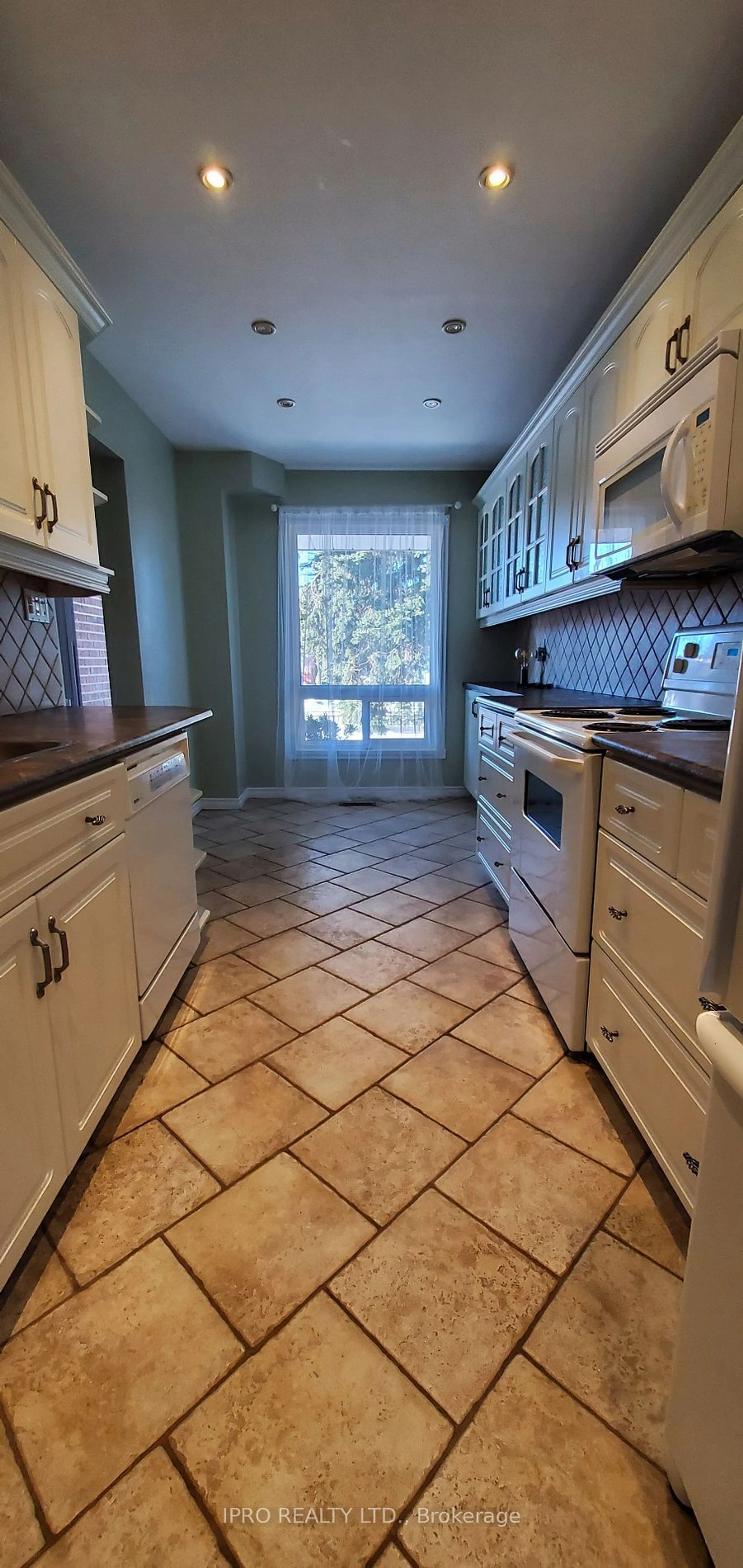 Kitchen for 12 Simmons Blvd, Brampton Ontario L6V 3X4