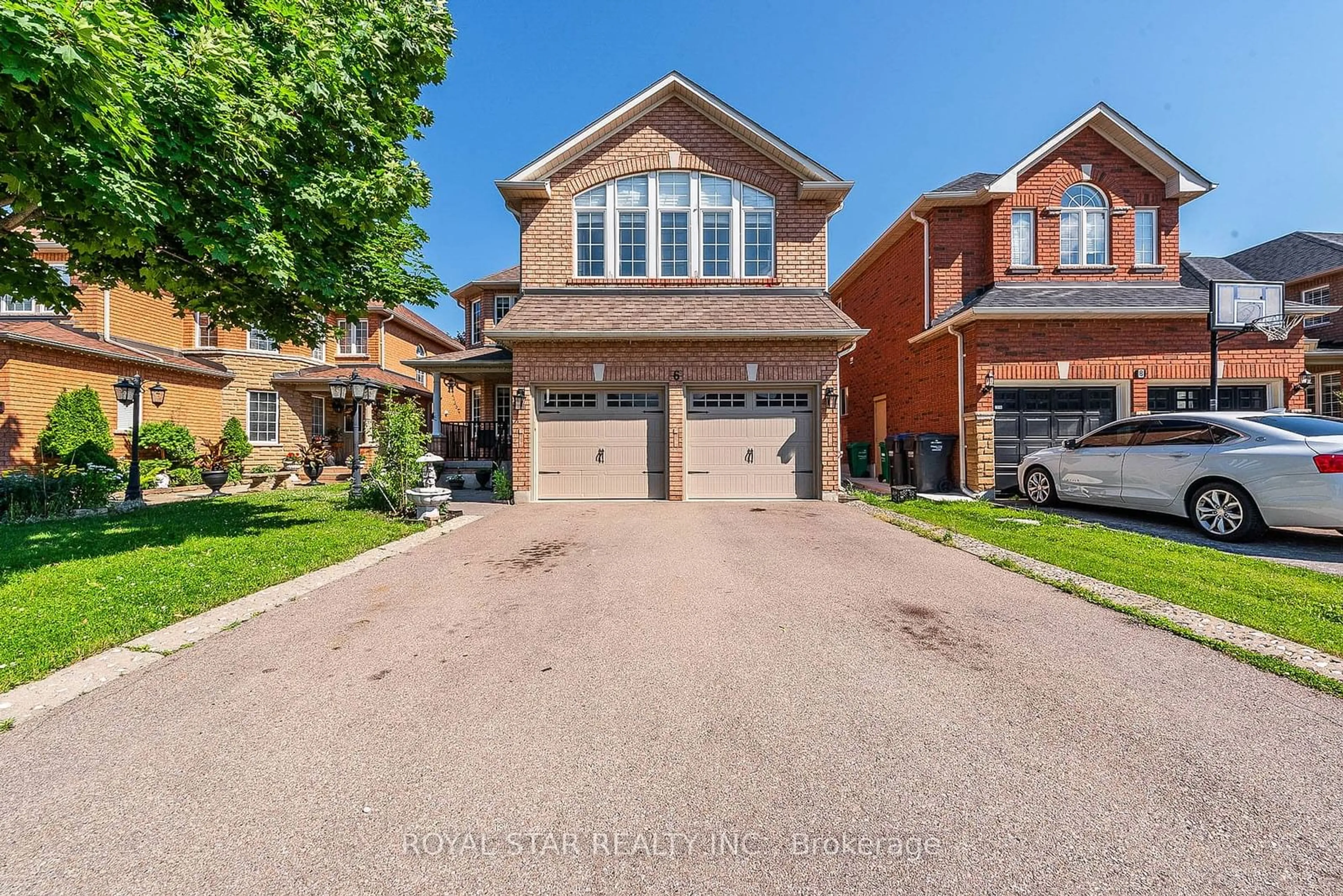 Frontside or backside of a home for 6 Baccarat Cres, Brampton Ontario L7A 1K7