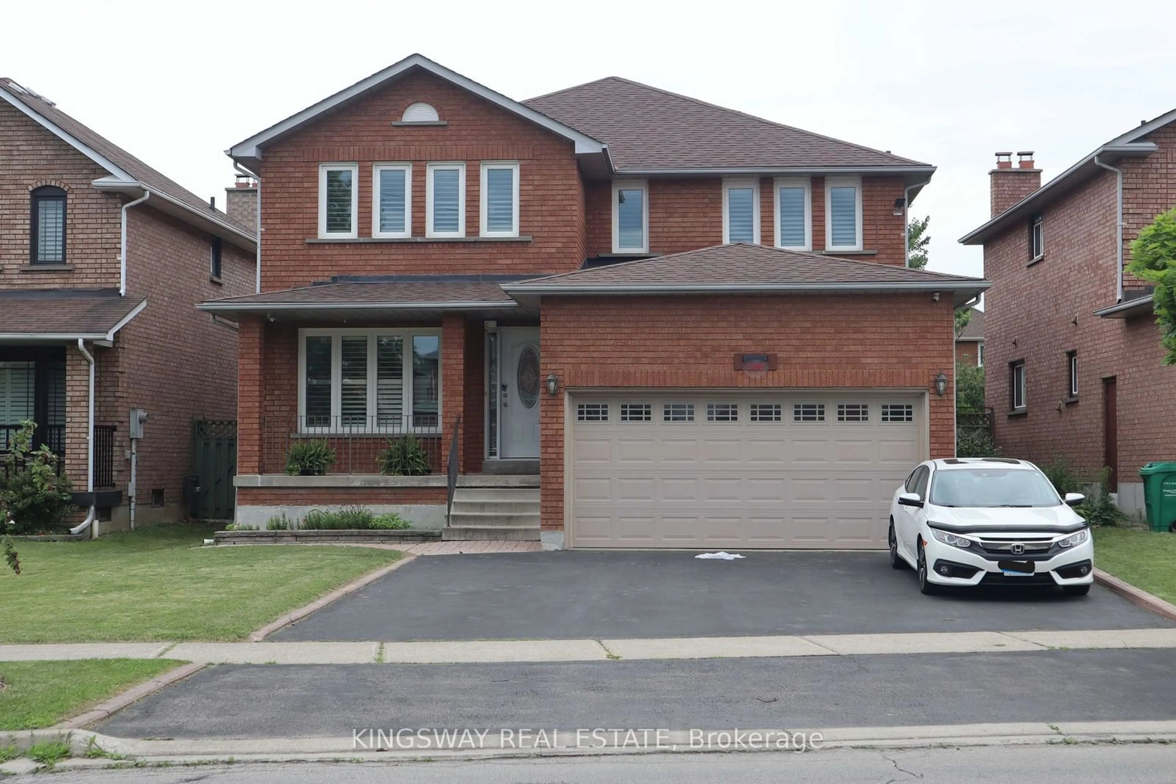 Home with brick exterior material for 3498 Redmond Rd, Mississauga Ontario L5B 3T2