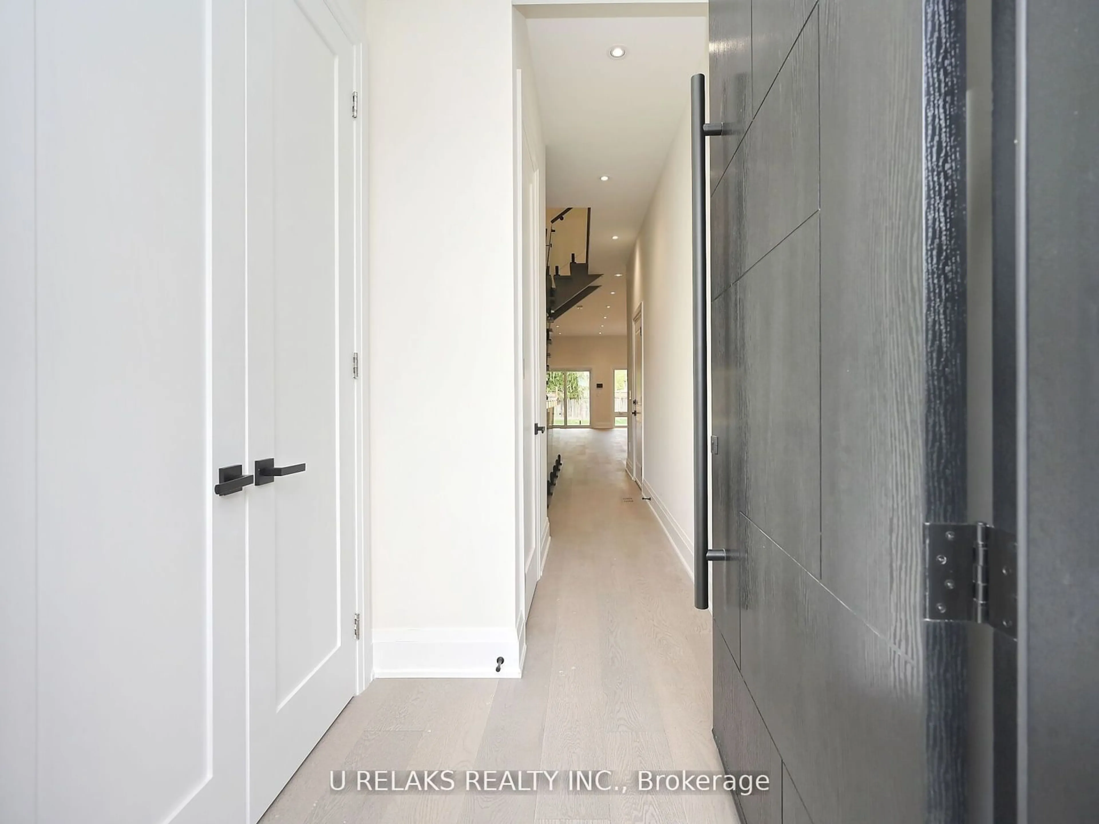 Indoor entryway for 23A Maple Ave, Mississauga Ontario L5H 2S1
