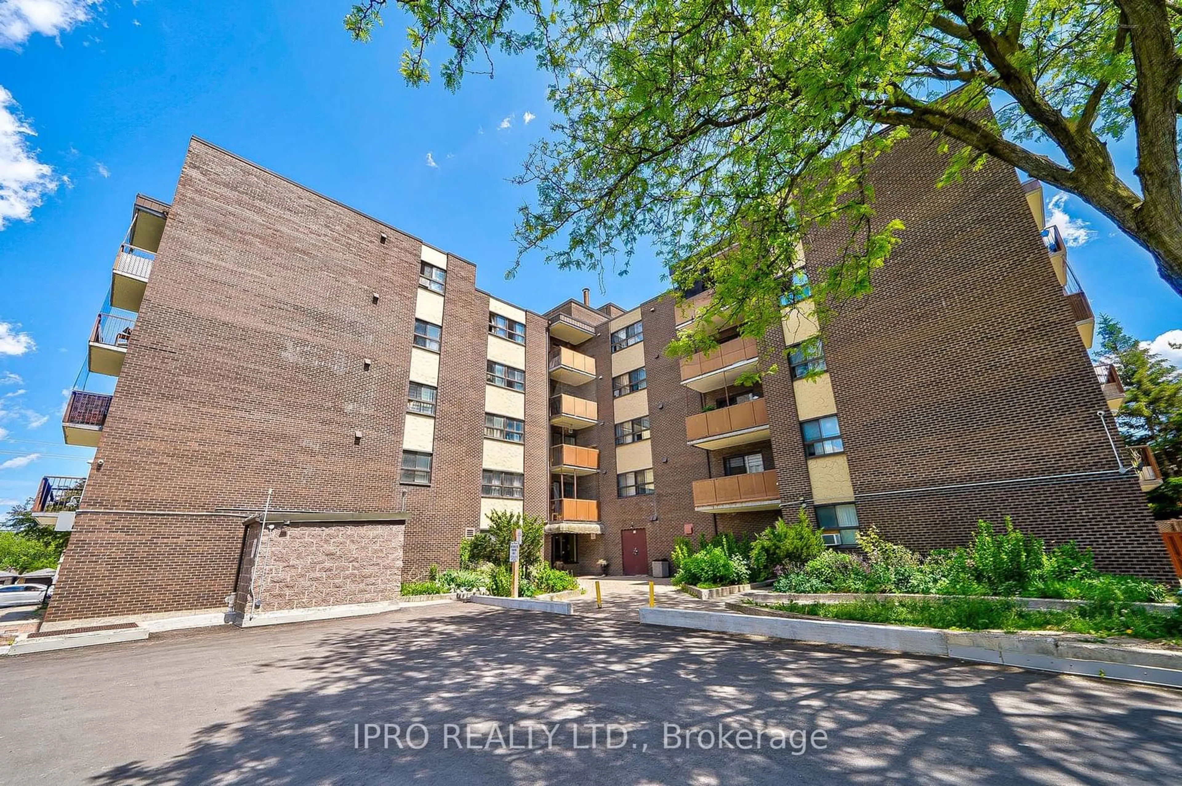 A pic from exterior of the house or condo for 1445 Wilson Ave #508, Toronto Ontario M3M 1J5