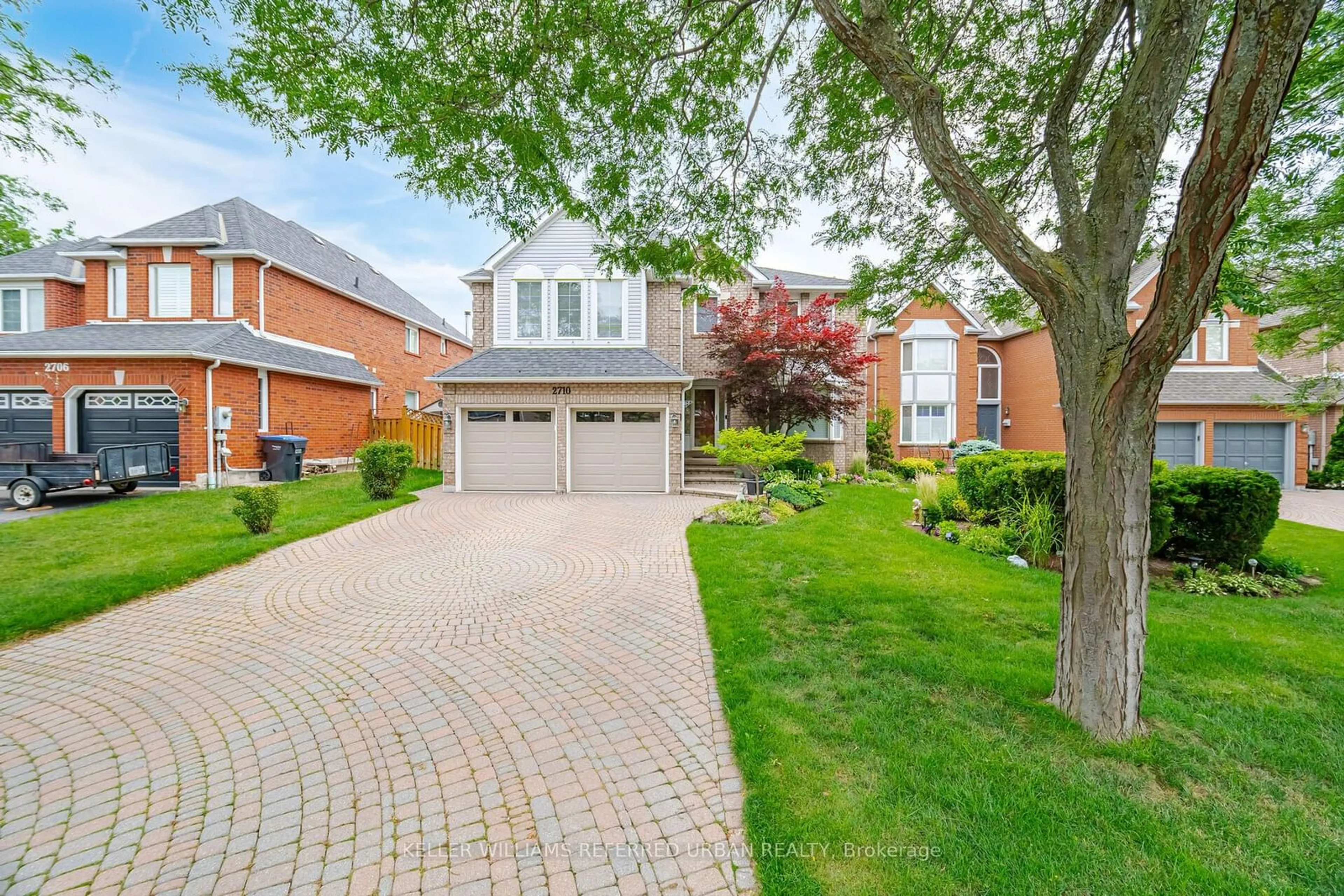 Home with brick exterior material for 2710 Quails Run, Mississauga Ontario L5M 5K3