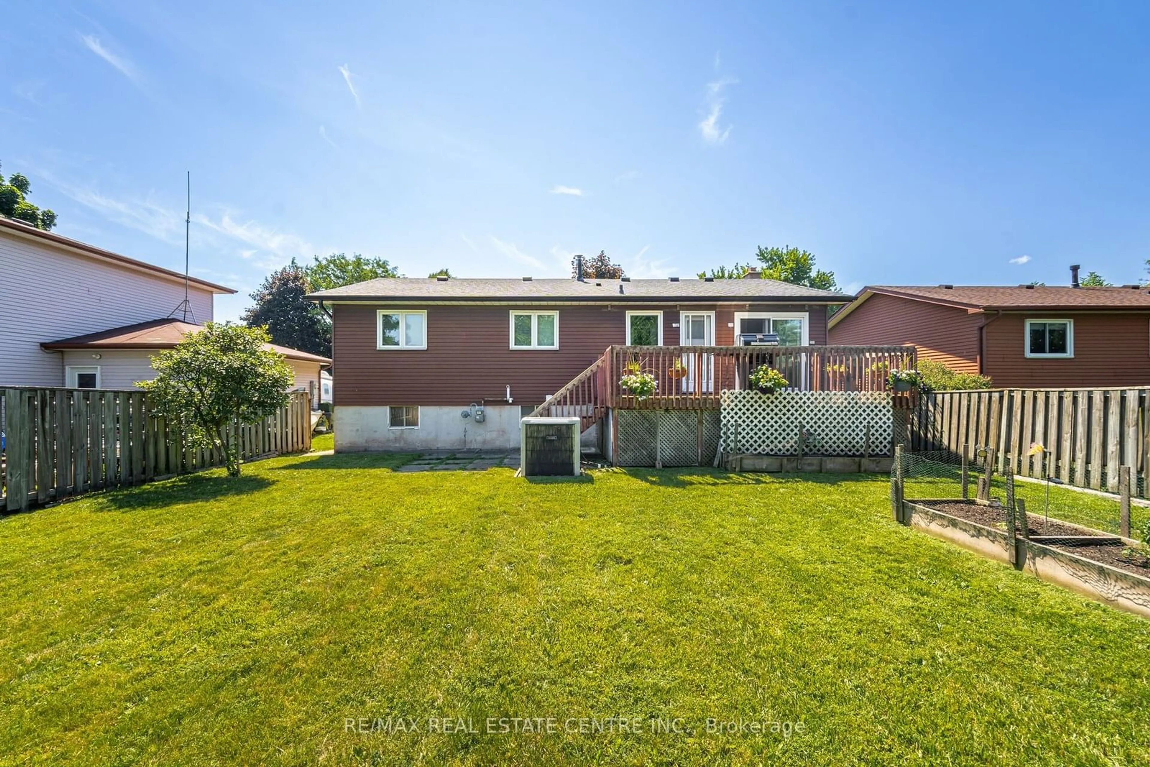 Frontside or backside of a home for 885 Morley Ave, Milton Ontario L9T 4Y2