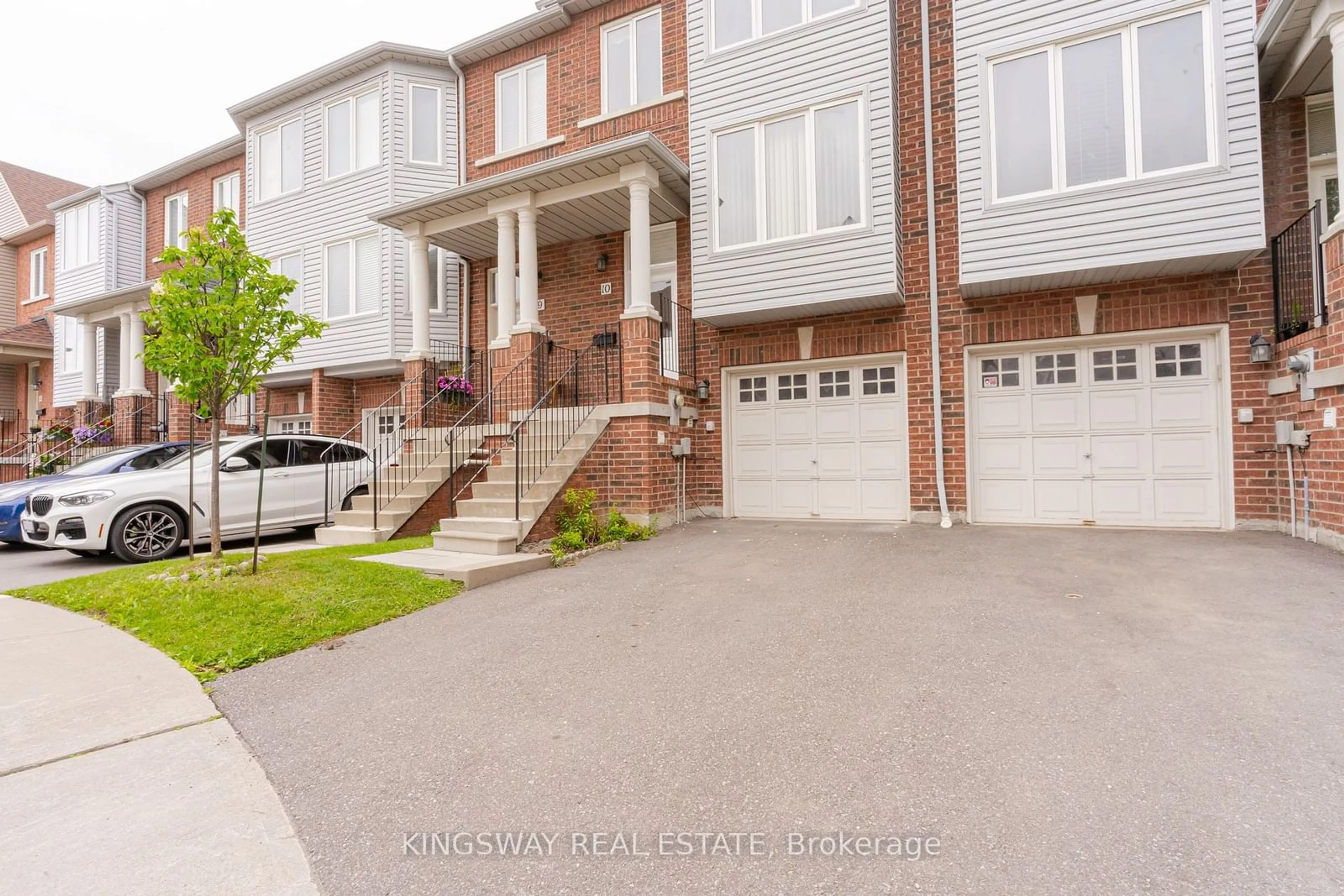 Frontside or backside of a home for 5985 Creditview Rd #10, Mississauga Ontario L5V 2M9