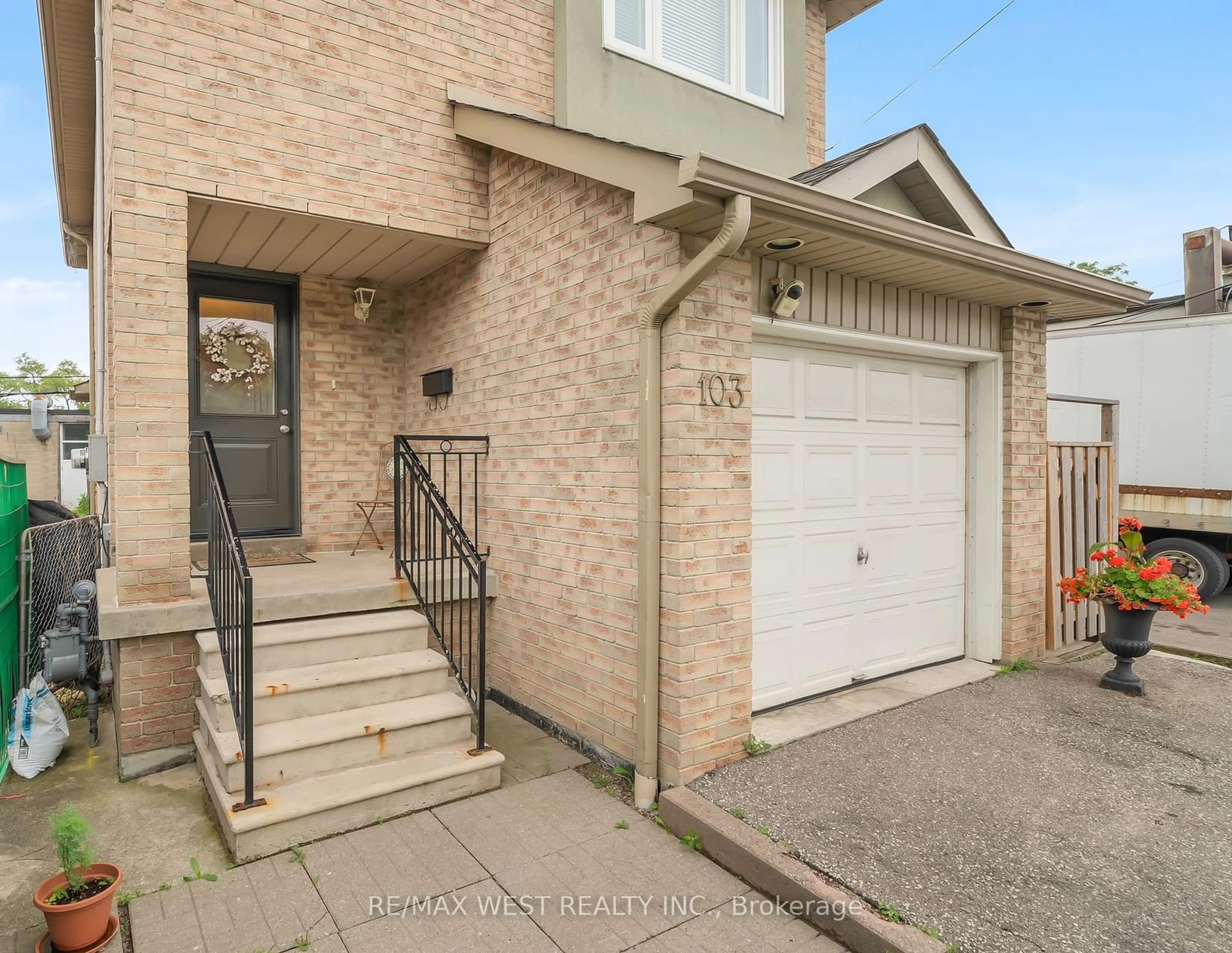 A pic from exterior of the house or condo for 103 Bernice Cres, Toronto Ontario M6N 1W7
