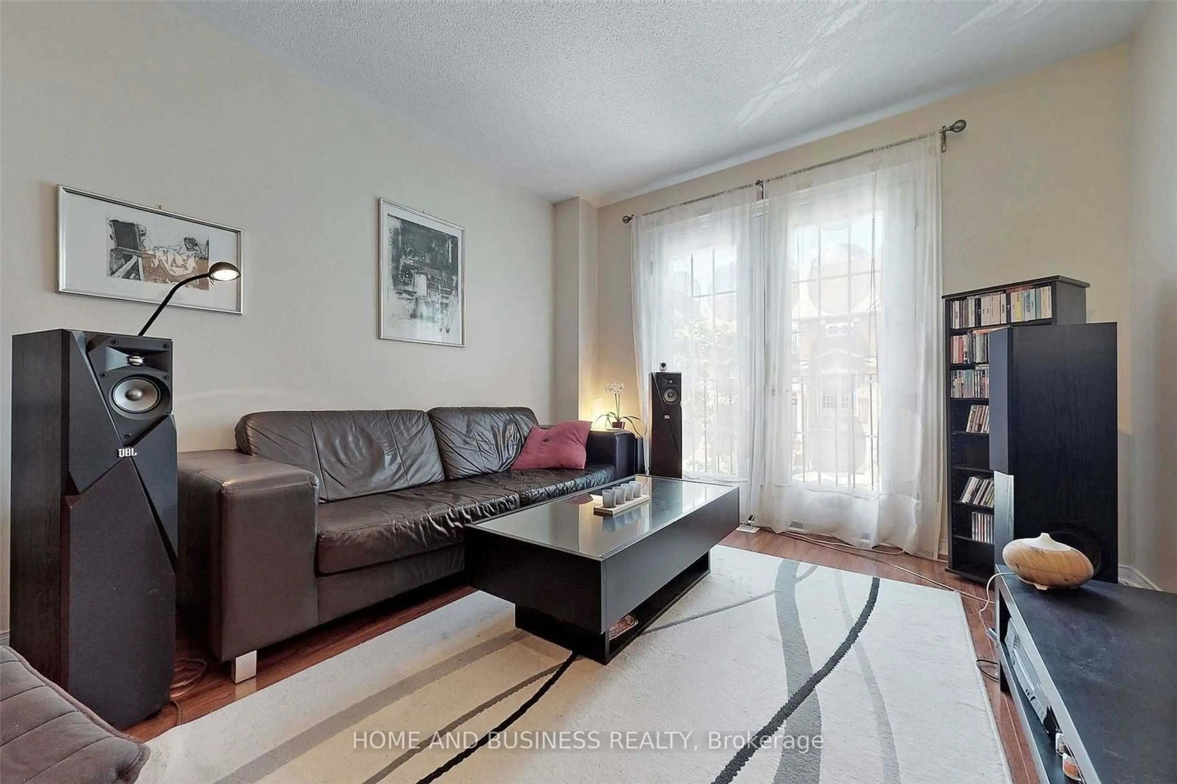 Living room for 1588 South Parade Crt #23, Mississauga Ontario L5M 6E7