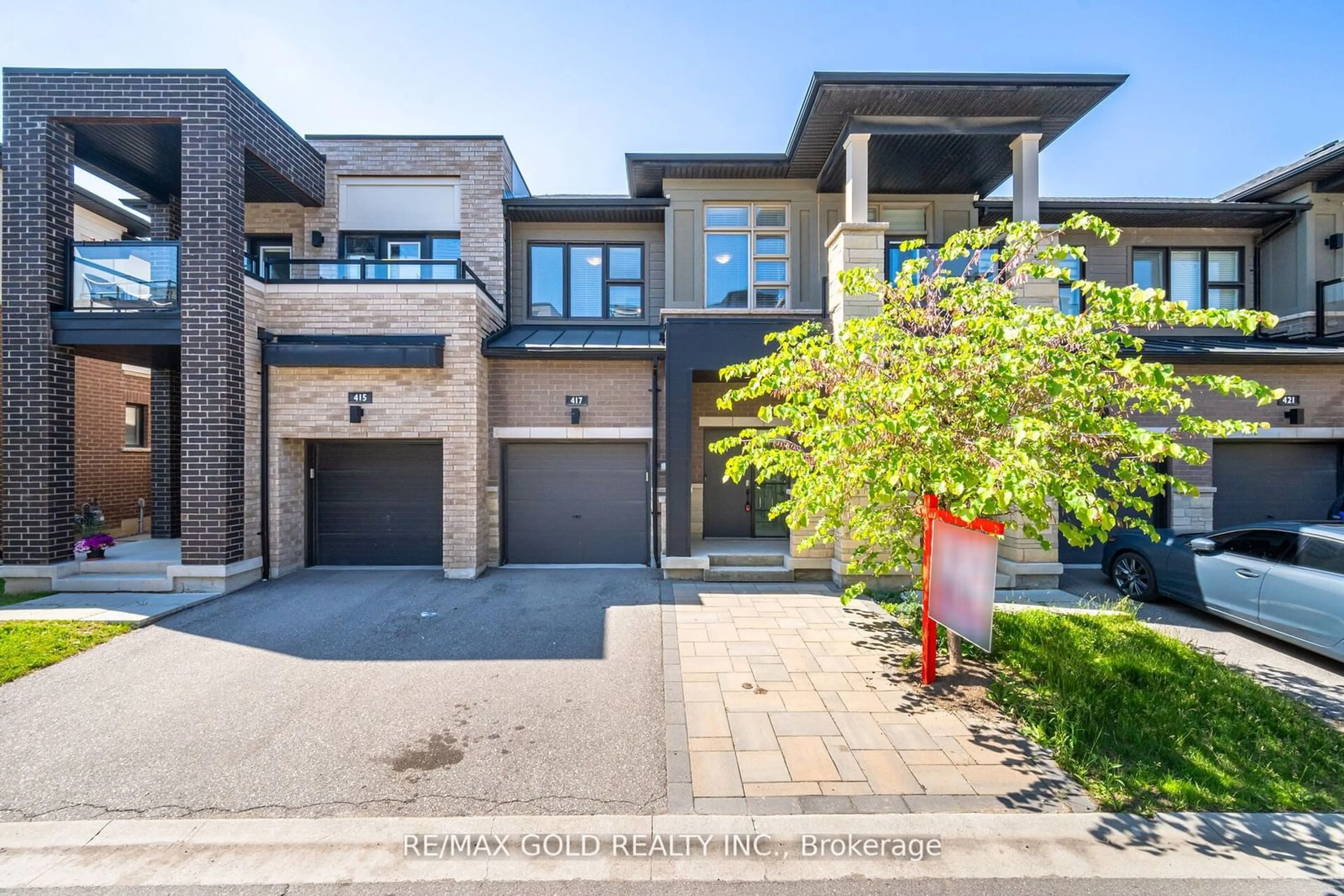 A pic from exterior of the house or condo for 417 Athabasca Common, Oakville Ontario L6H 0R6