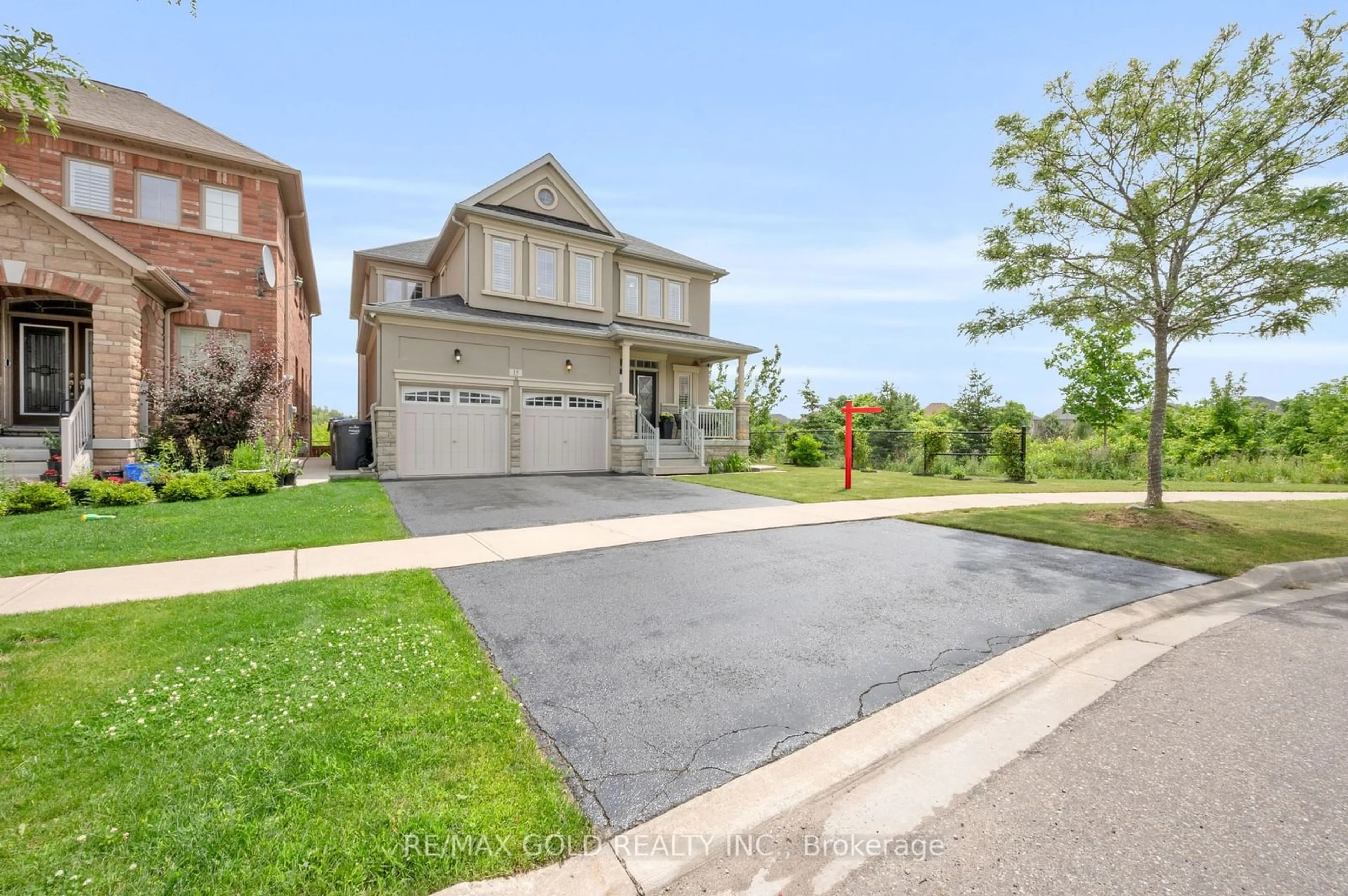 Frontside or backside of a home for 15 Relton Circ, Brampton Ontario L6P 3Z1