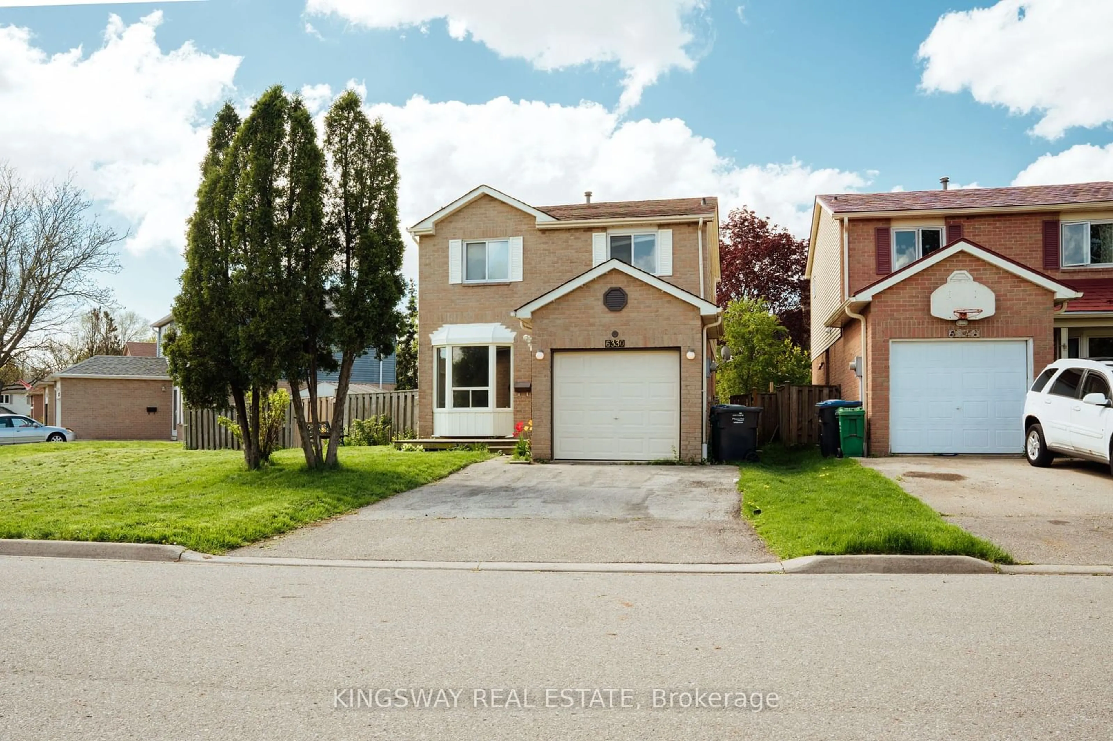 Frontside or backside of a home for 6330 Martel Crt, Mississauga Ontario L5N 3H6