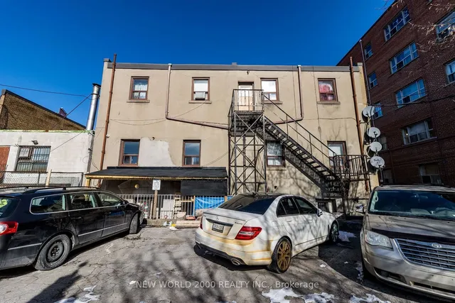 Additional property image - 2011 Eglinton Ave