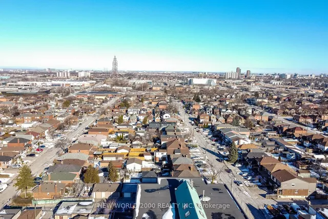 Additional property image - 2011 Eglinton Ave