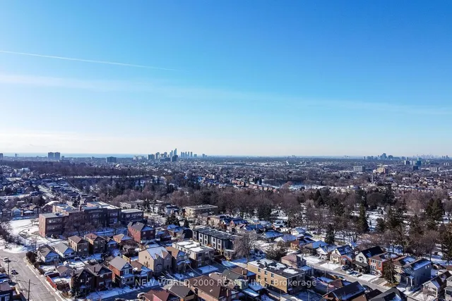 Additional property image - 2011 Eglinton Ave