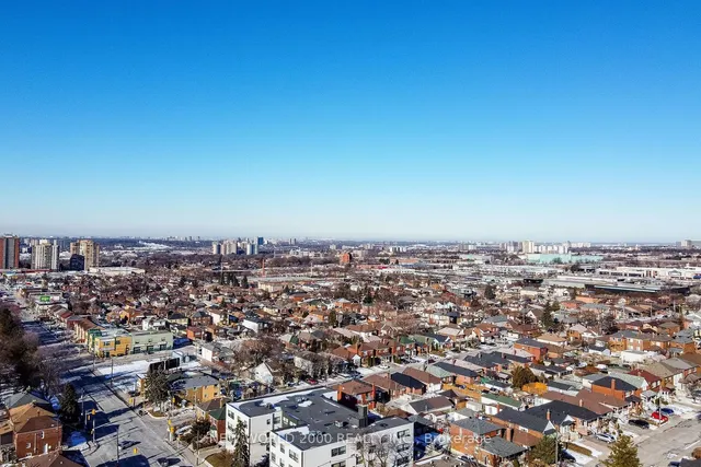 Additional property image - 2011 Eglinton Ave