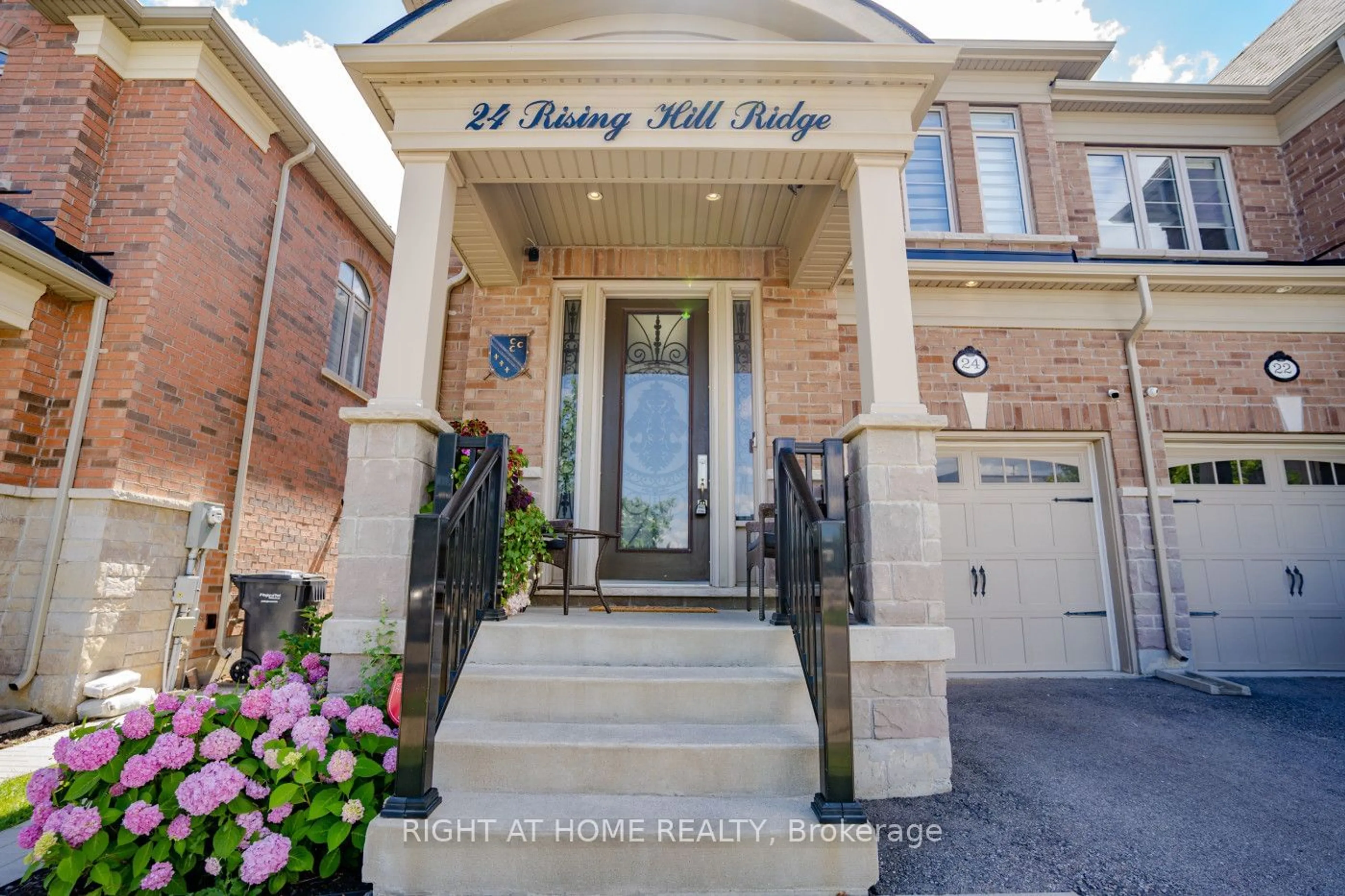 Indoor entryway for 24 Rising Hill Rdge, Brampton Ontario L6Y 0C3