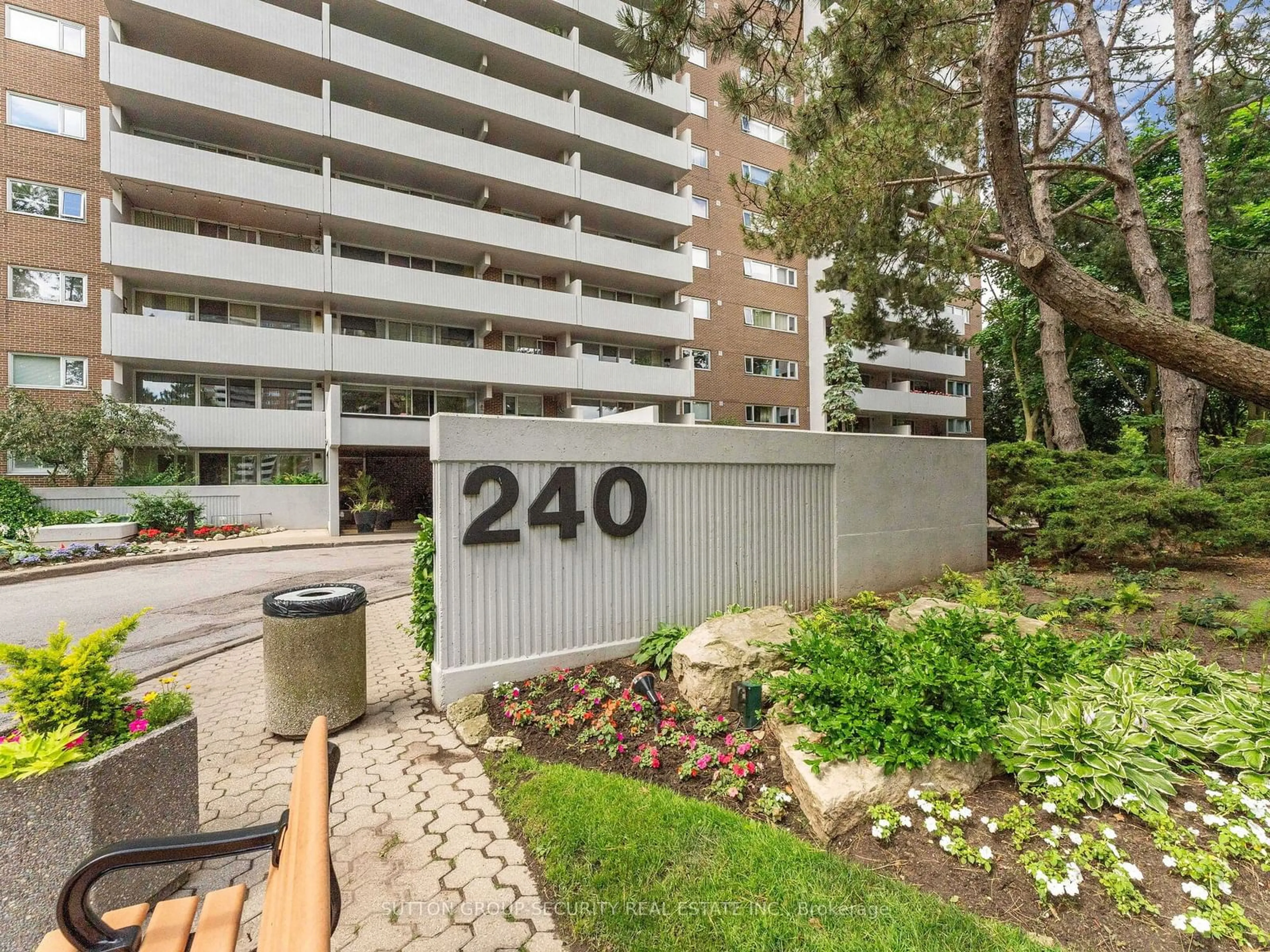 A pic from exterior of the house or condo for 240 Scarlett Rd #1504, Toronto Ontario M6N 4X4