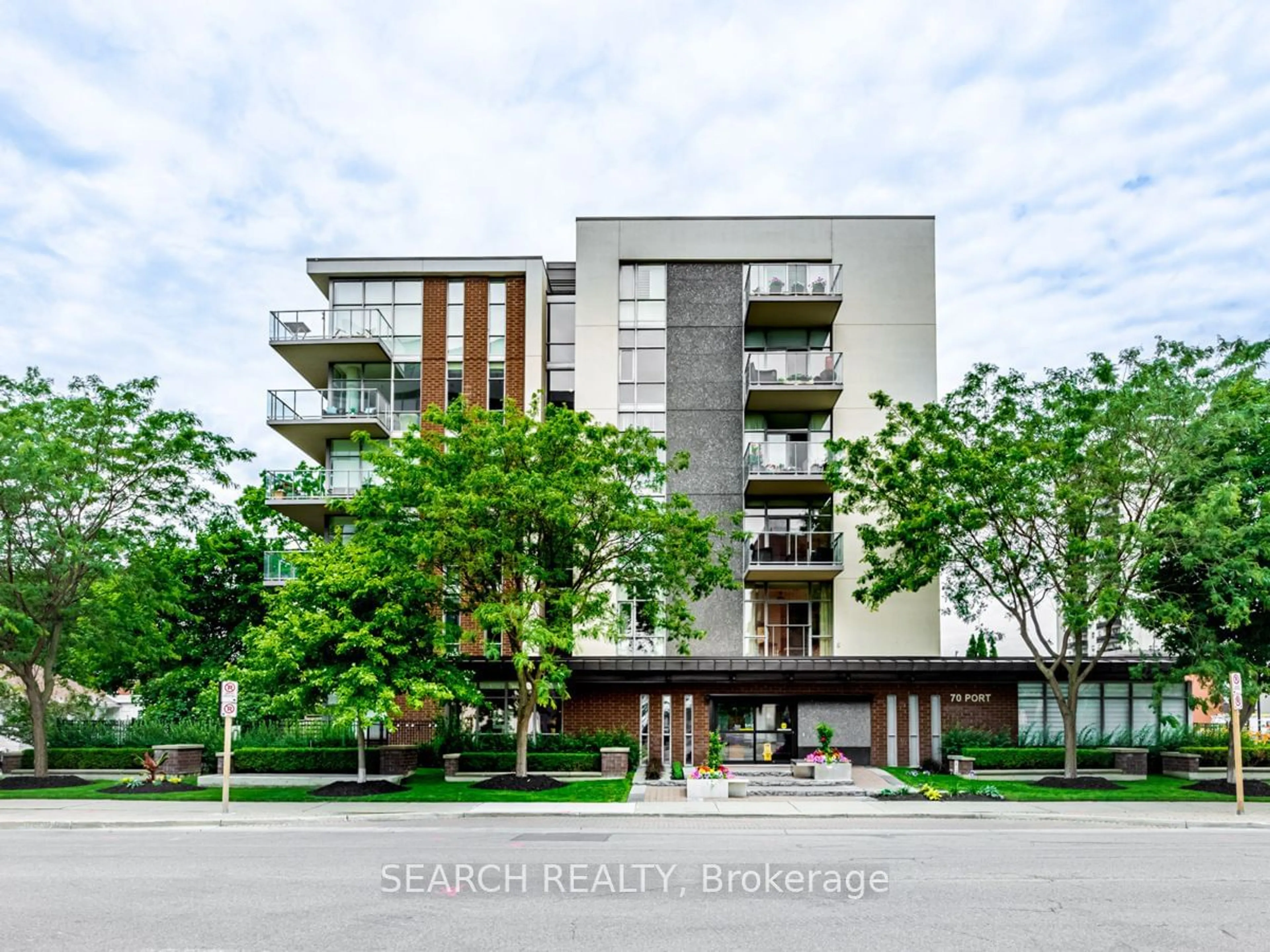 A pic from exterior of the house or condo for 70 Port St #206, Mississauga Ontario L5G 4V8