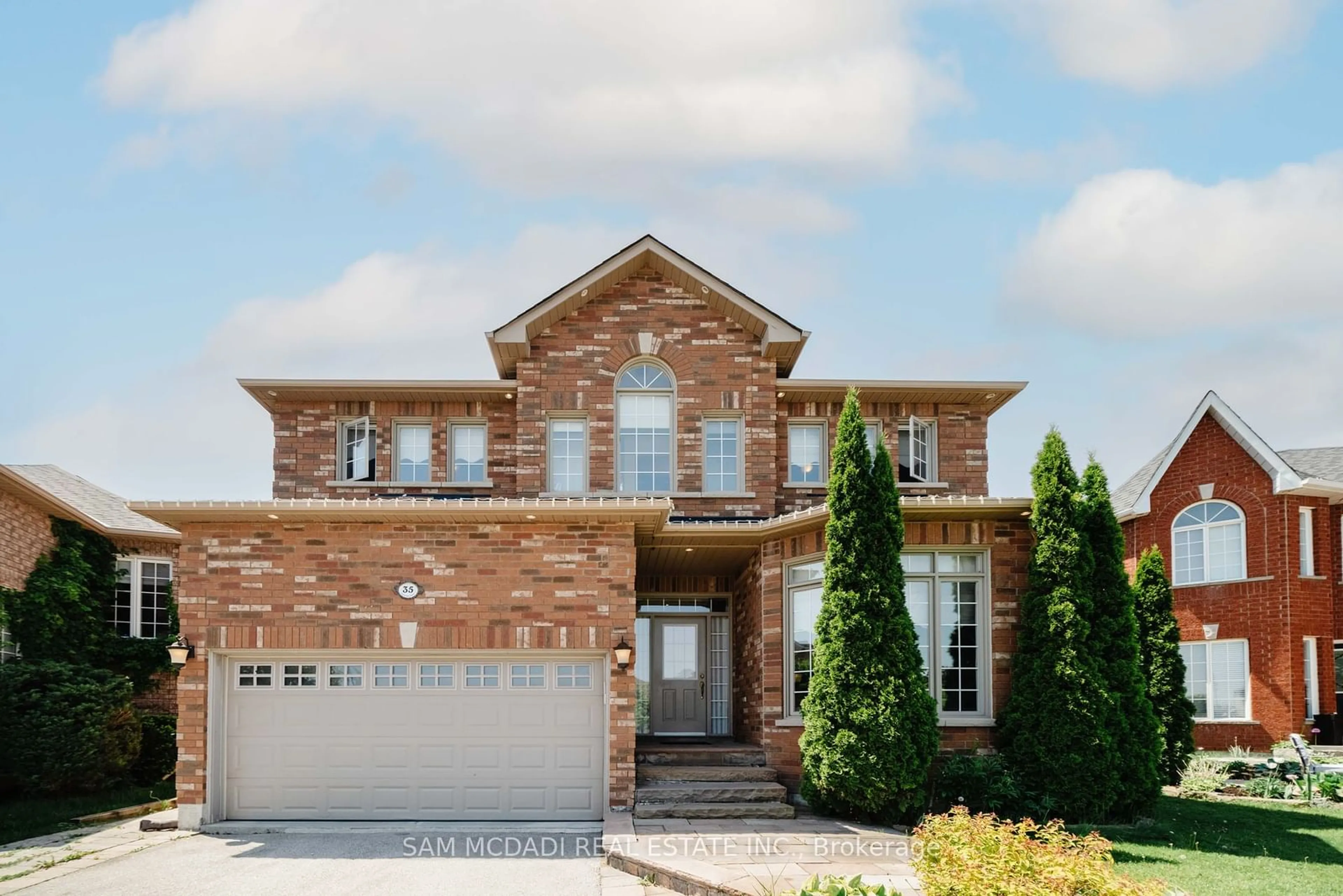 Home with brick exterior material for 35 Hanton Cres, Caledon Ontario L7E 2M3