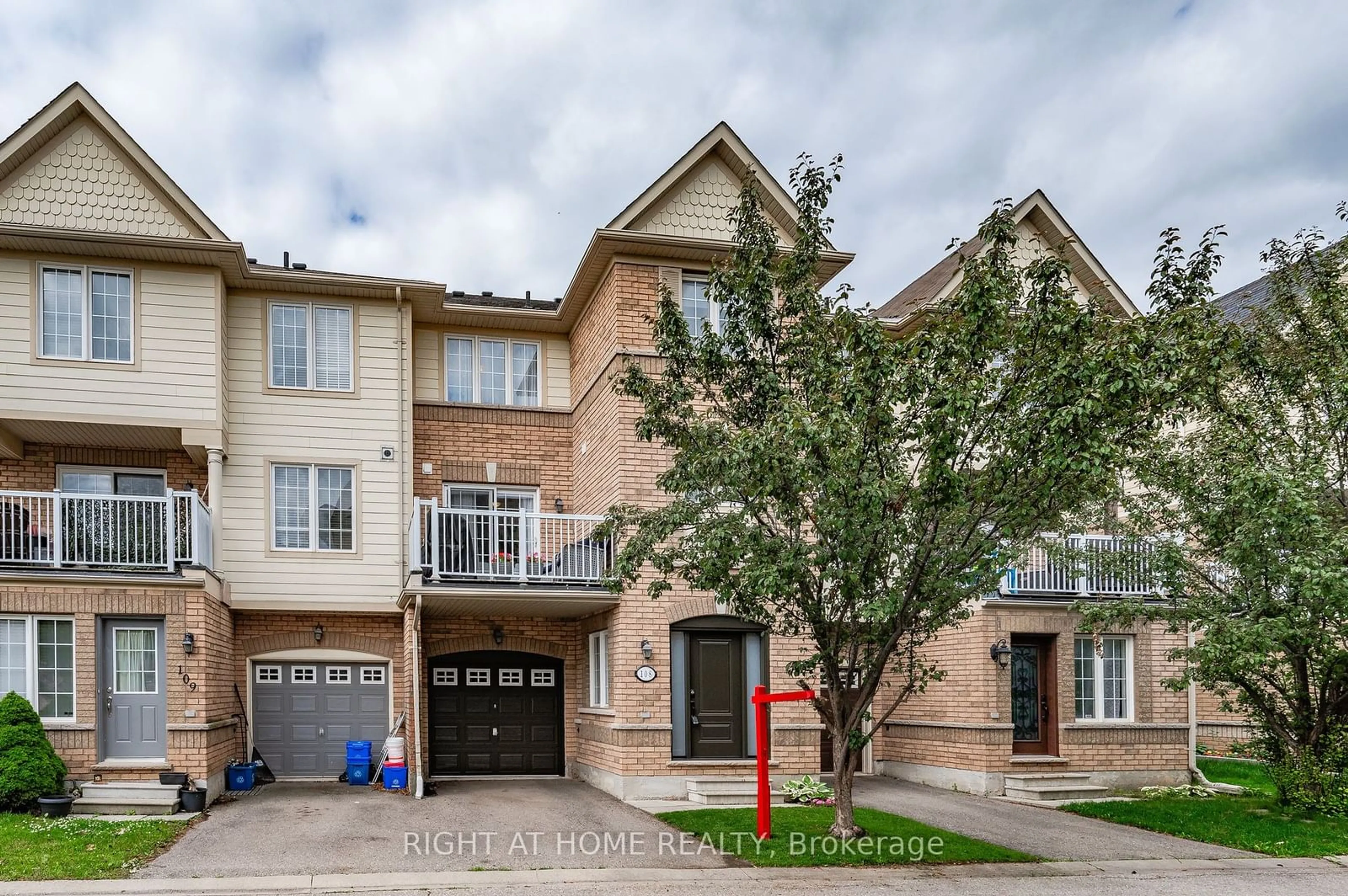 A pic from exterior of the house or condo for 620 Ferguson Dr #108, Milton Ontario L9T 0M6