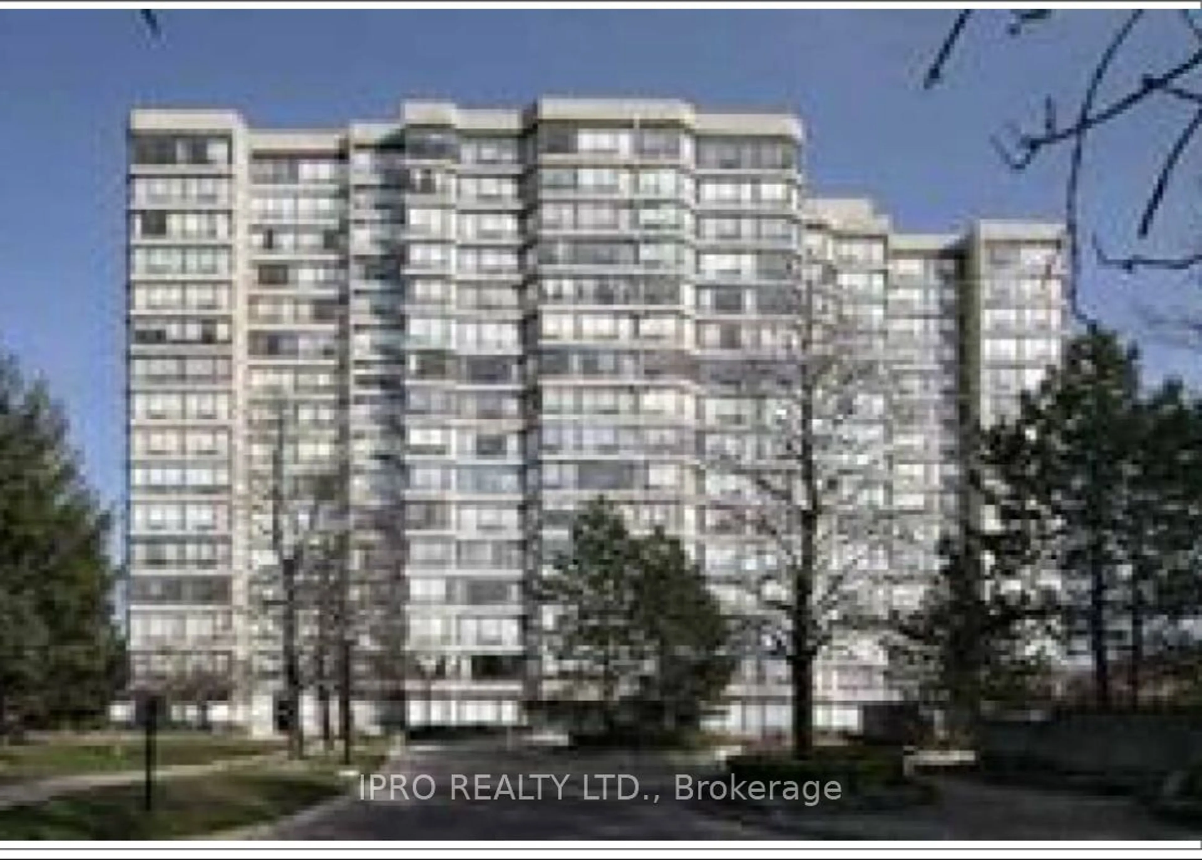 A pic from exterior of the house or condo for 26 Hanover Rd #1001, Brampton Ontario L6S 4T2