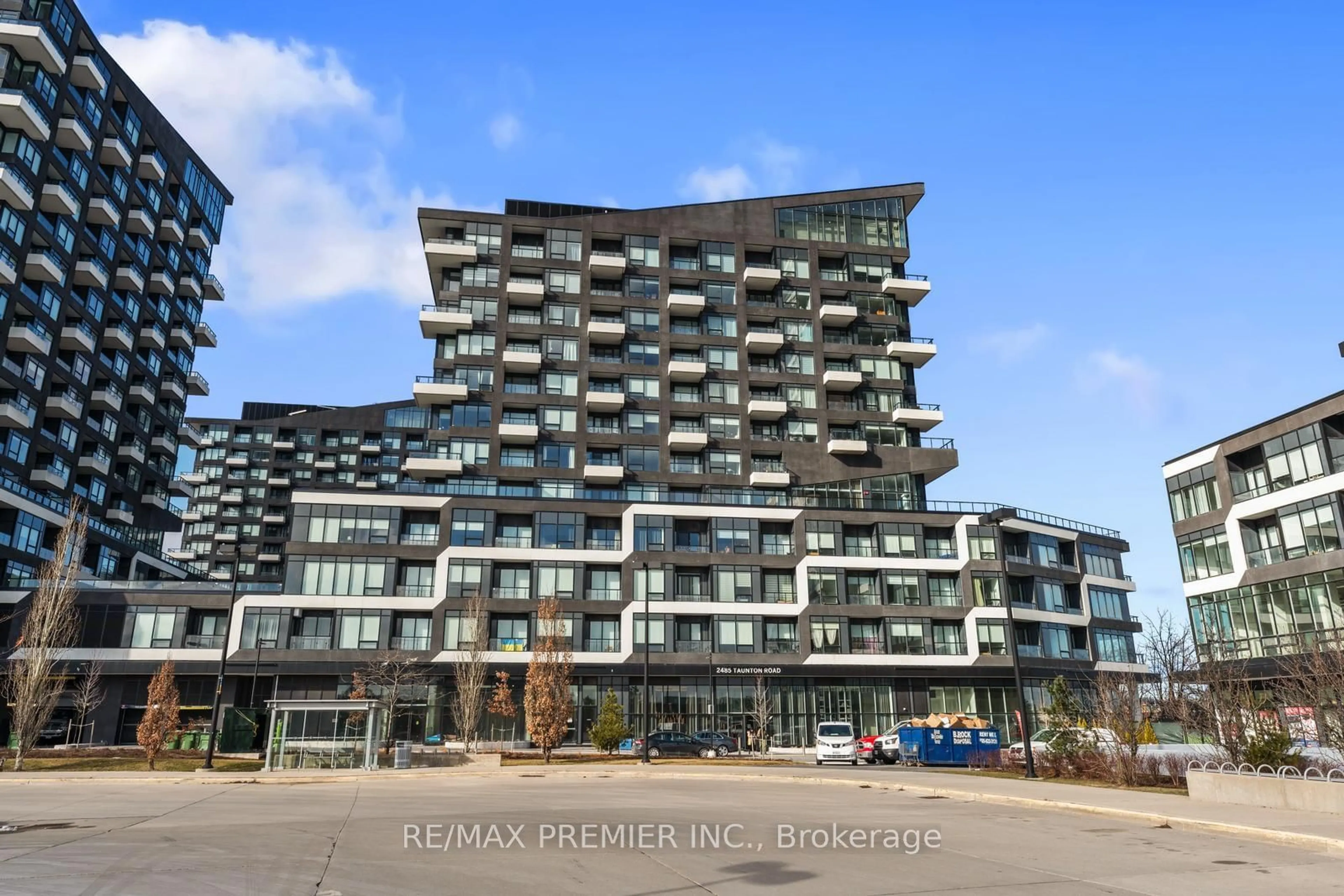 A pic from exterior of the house or condo for 2485 Taunton Rd #727, Oakville Ontario L6H 3R8