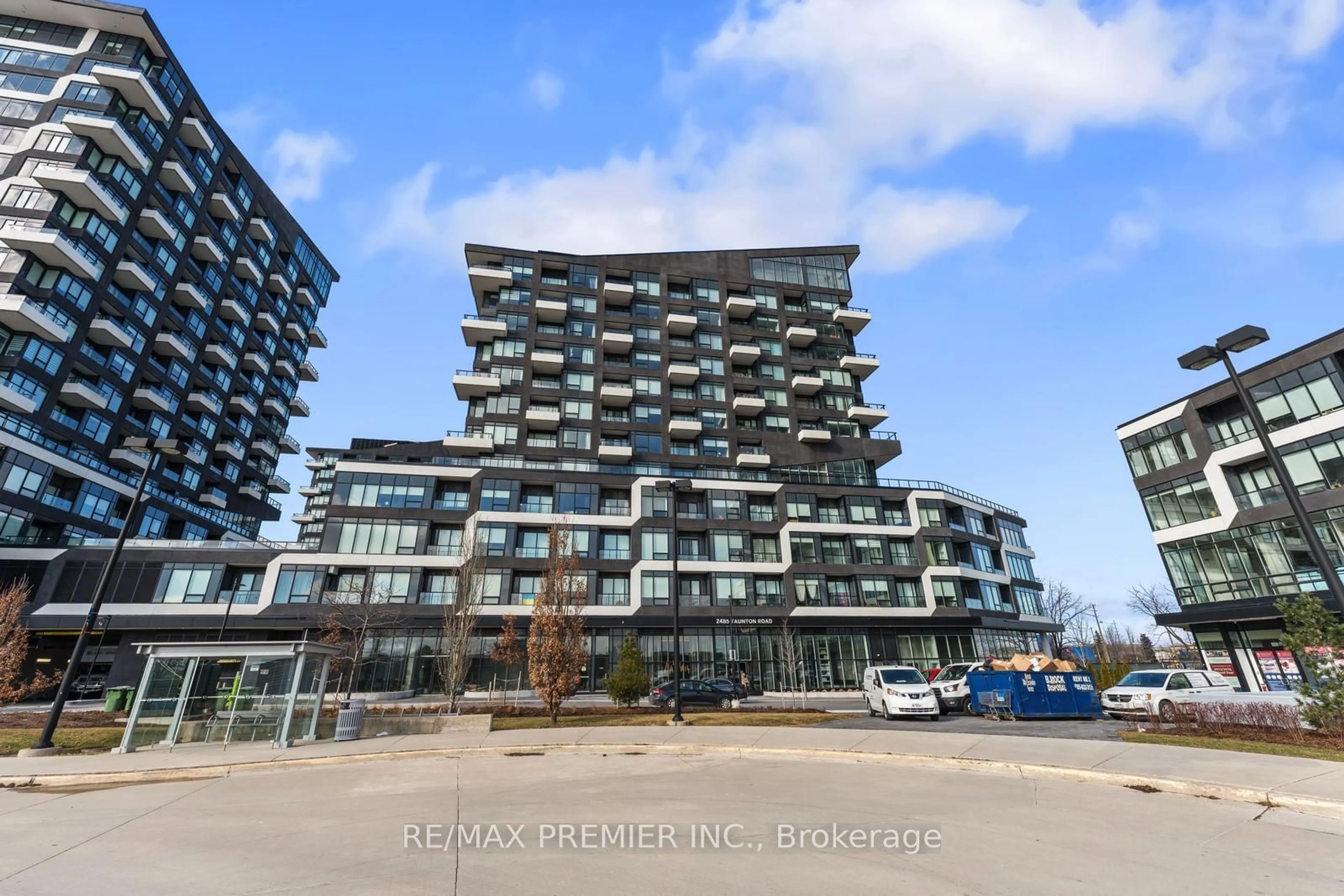 A pic from exterior of the house or condo for 2485 Taunton Rd #727, Oakville Ontario L6H 3R8