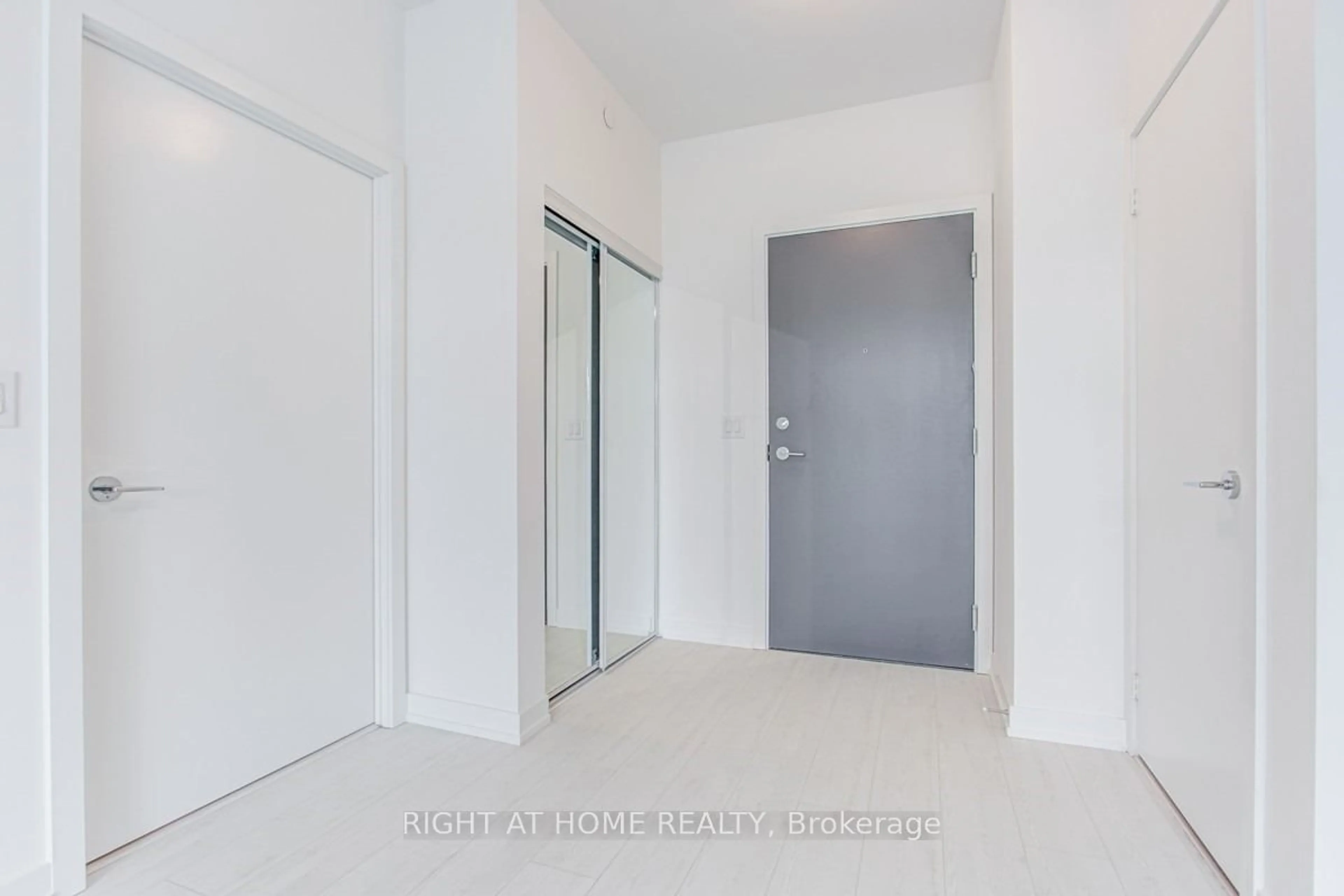 Indoor foyer for 10 De Boers Dr #403, Toronto Ontario M3J 0L6