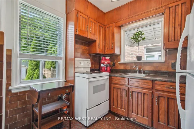 Additional property image - 12 Springbrook Gdns