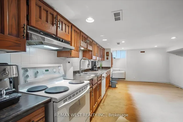 Additional property image - 12 Springbrook Gdns