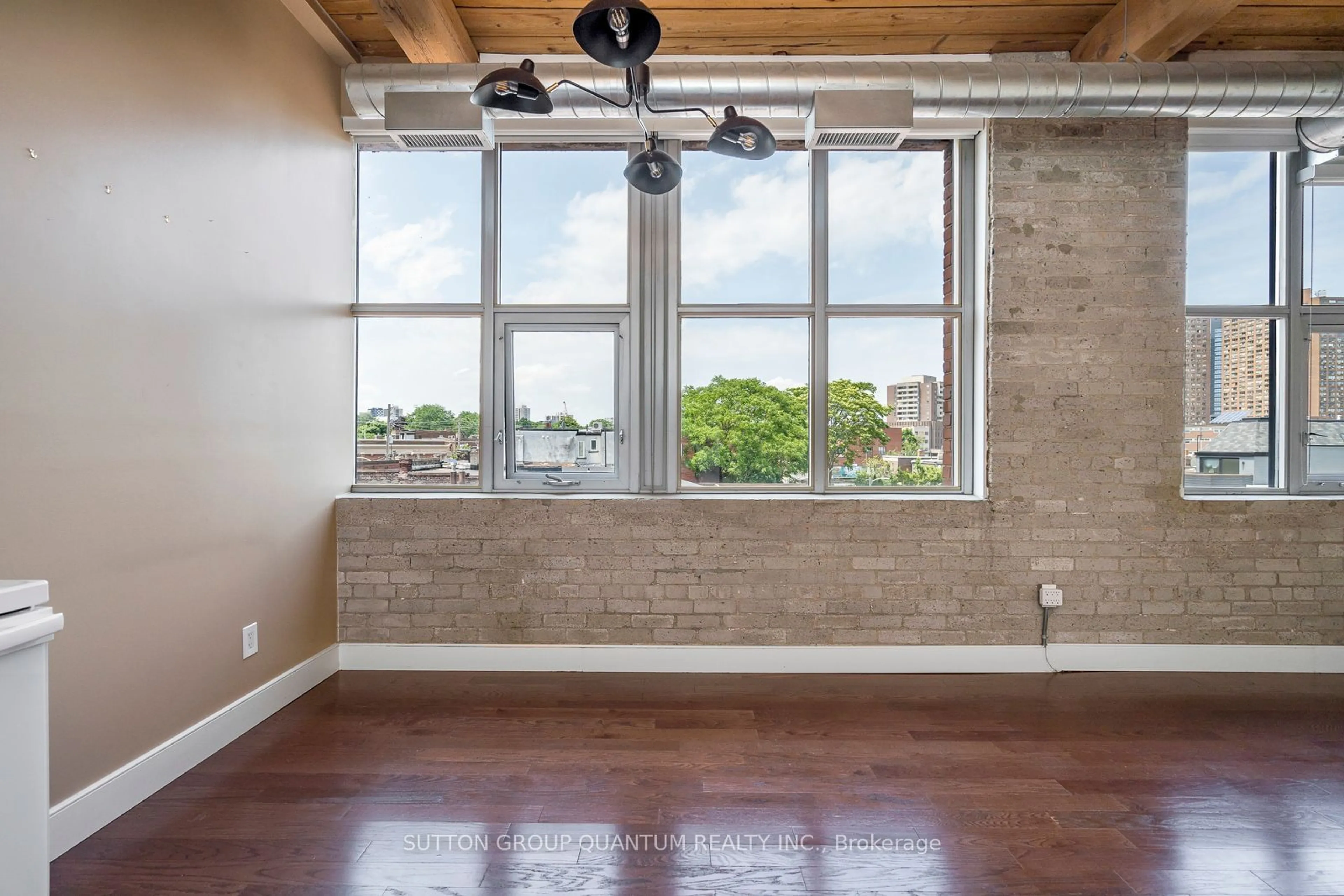 Other indoor space for 2154 Dundas St #401, Toronto Ontario M6R 1X3