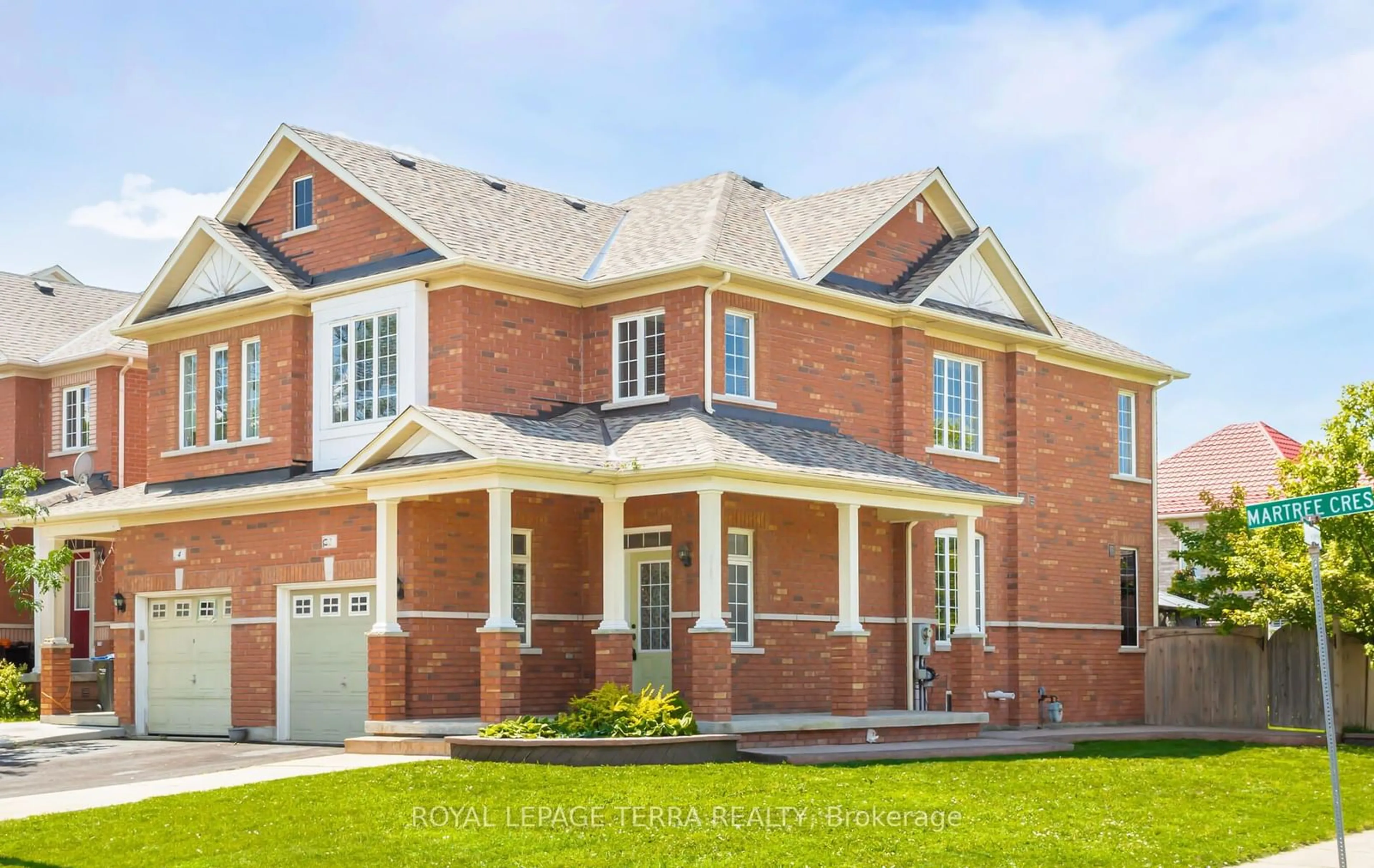 Home with brick exterior material for 2 Martree Cres, Brampton Ontario L6V 4R2