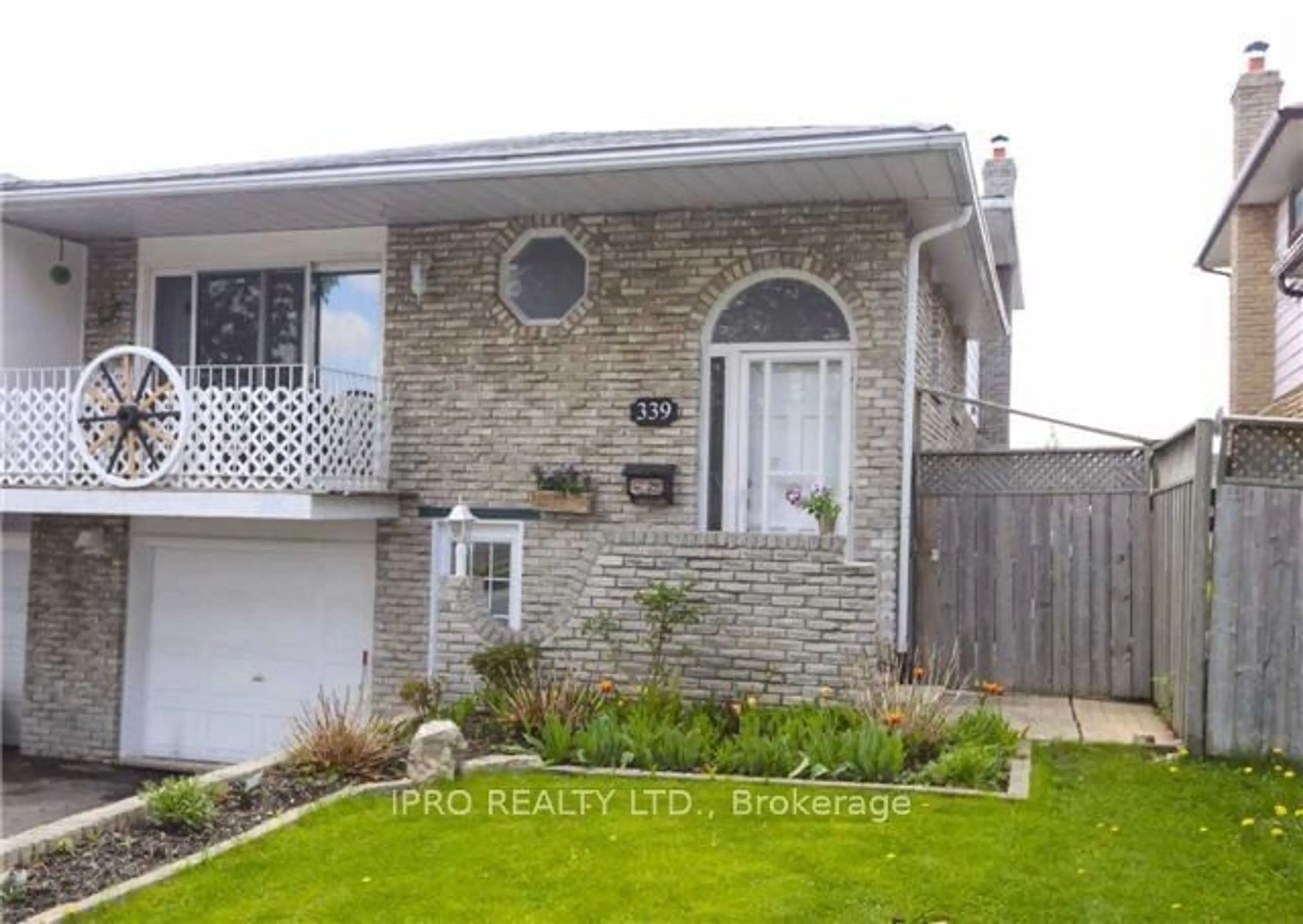 Frontside or backside of a home for 339 Hansen Rd, Brampton Ontario L6V 2Y2