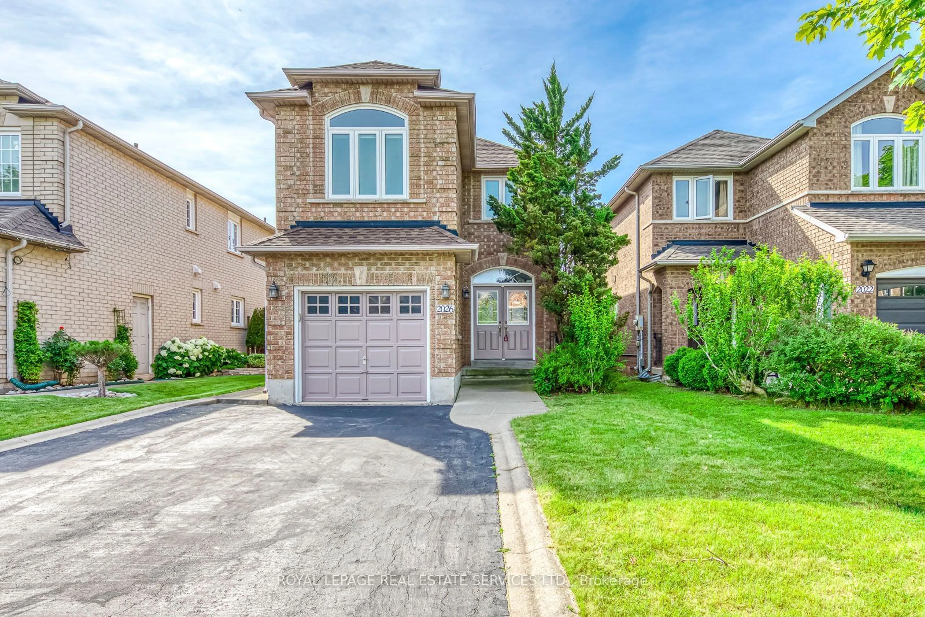 Frontside or backside of a home for 2026 Laurelcrest Pl, Oakville Ontario L6M 3T7