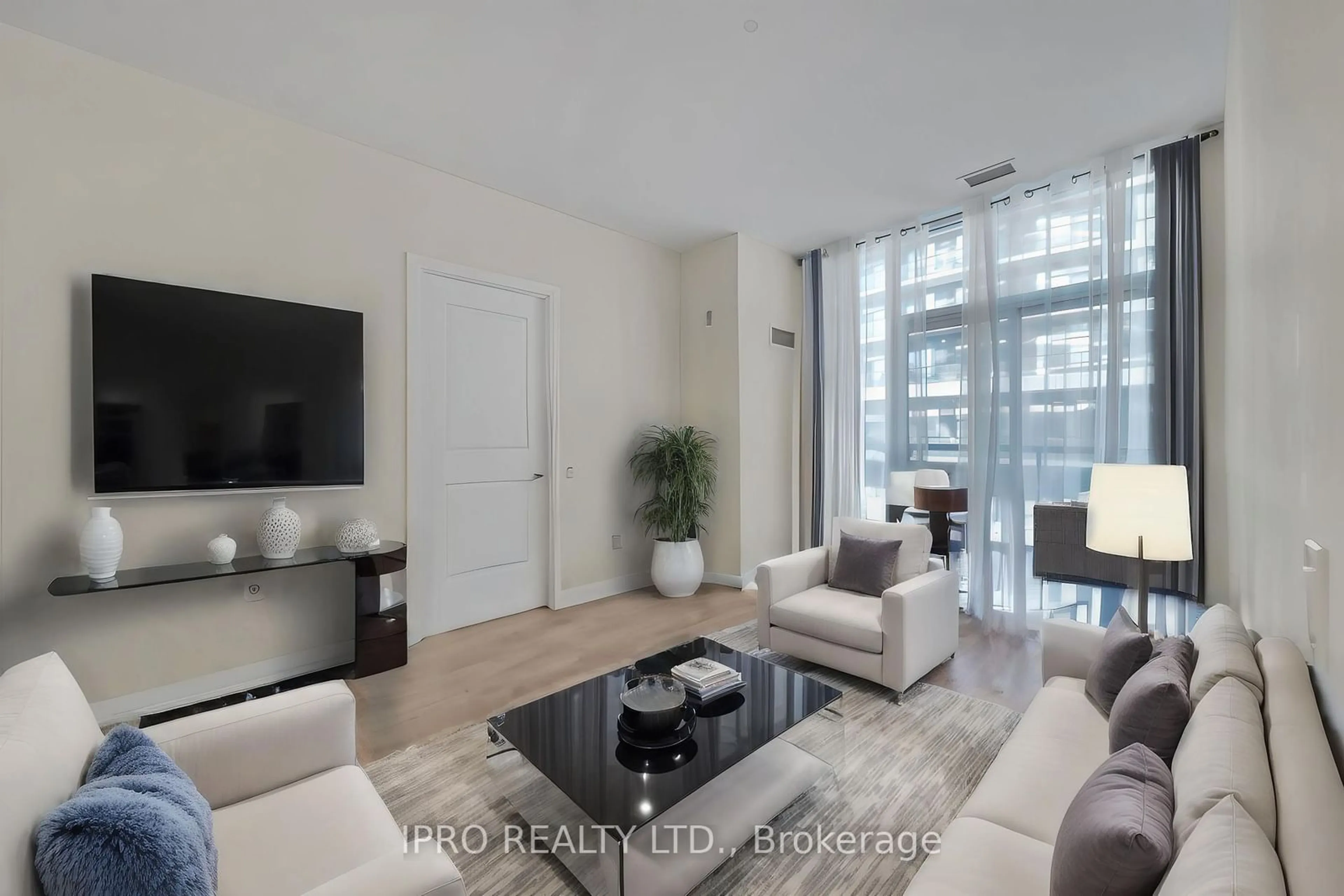 Living room for 65 Watergarden Dr #201, Mississauga Ontario L5R 0G9