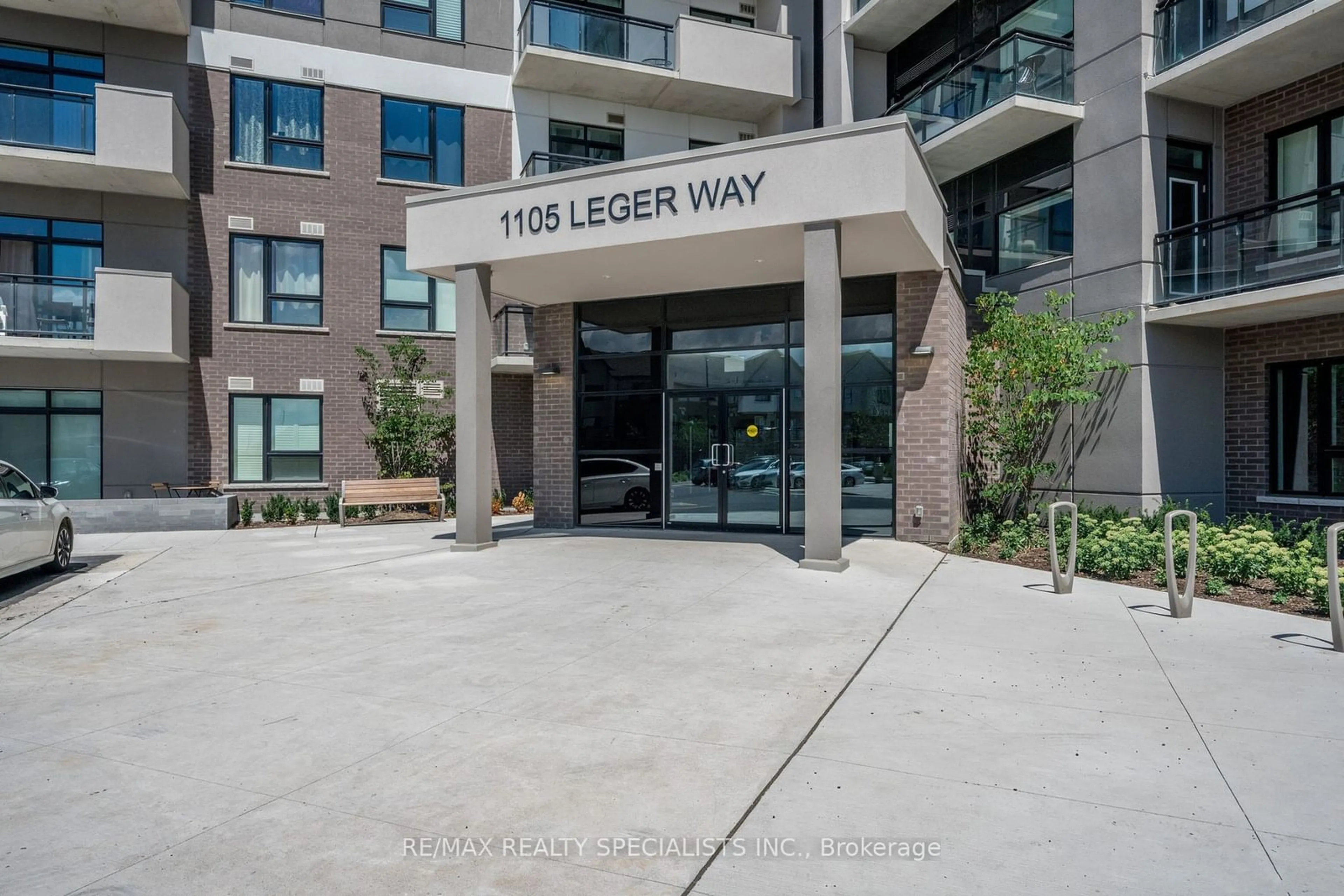 Indoor foyer for 1105 Leger Way #315, Milton Ontario L9E 1K7