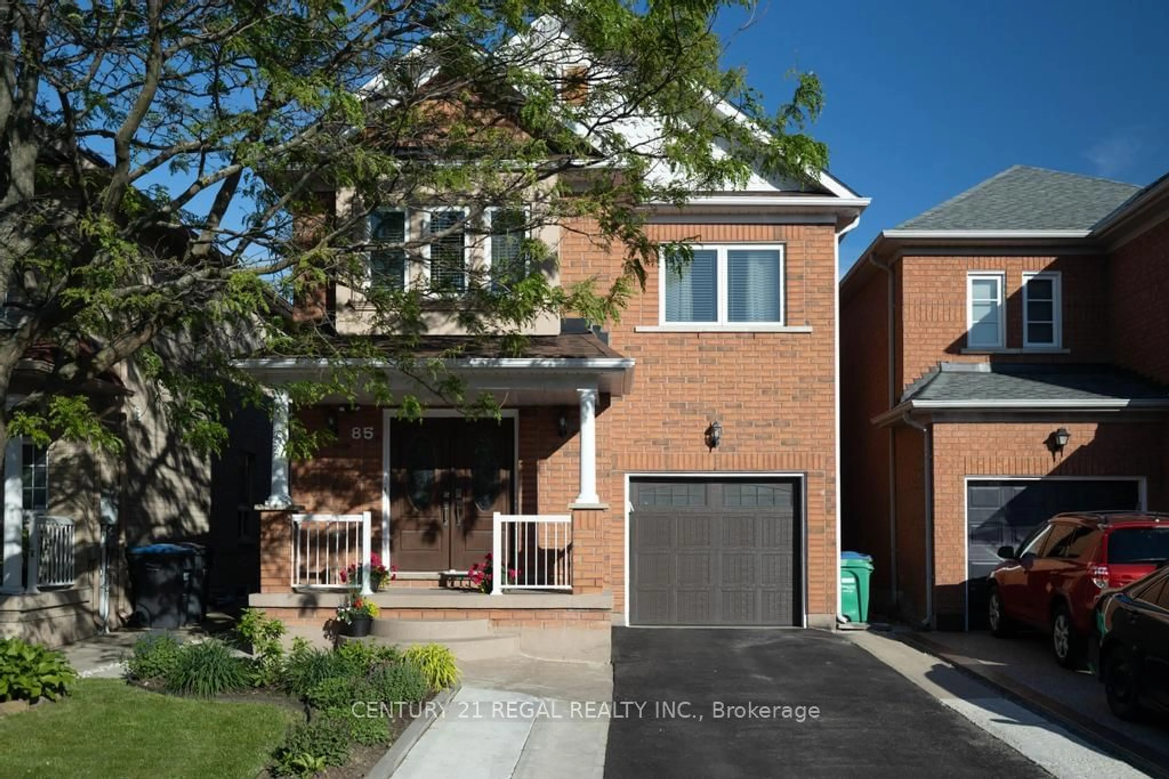 Home with brick exterior material for 85 Heartleaf Cres, Brampton Ontario L7A 2B9