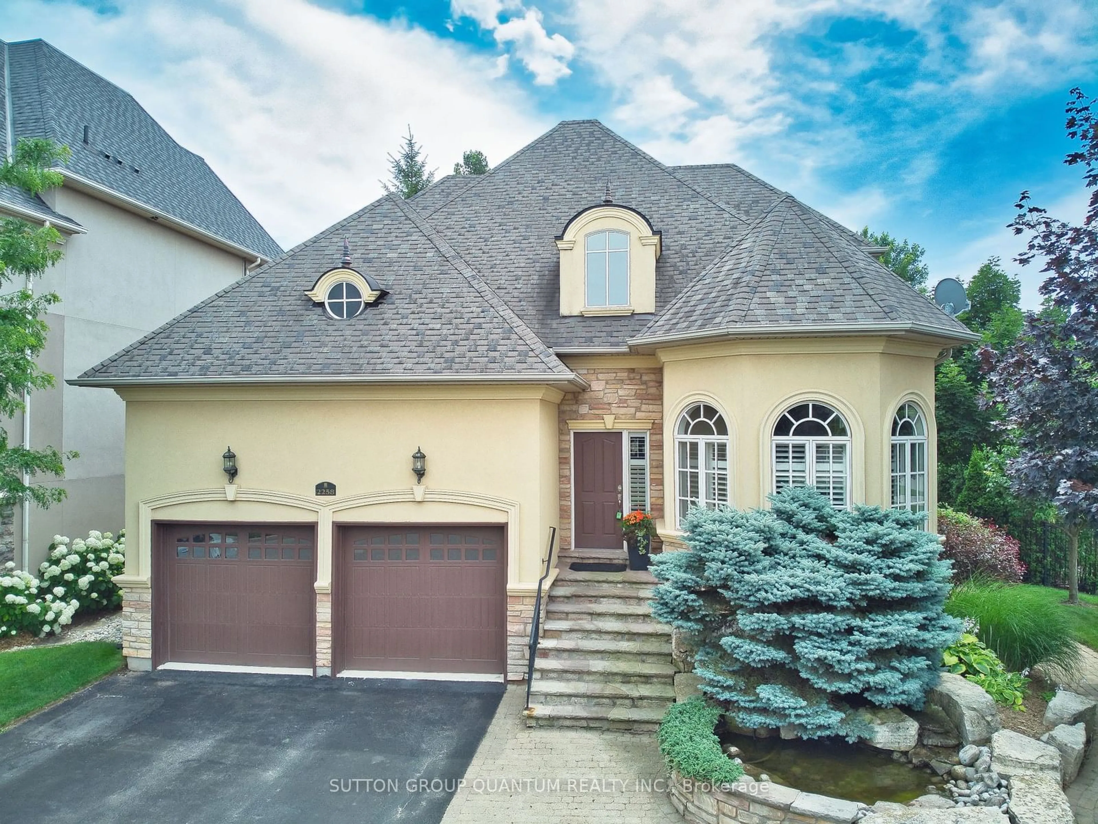 Frontside or backside of a home for 2258 Providence Rd, Oakville Ontario L6H 6Y9