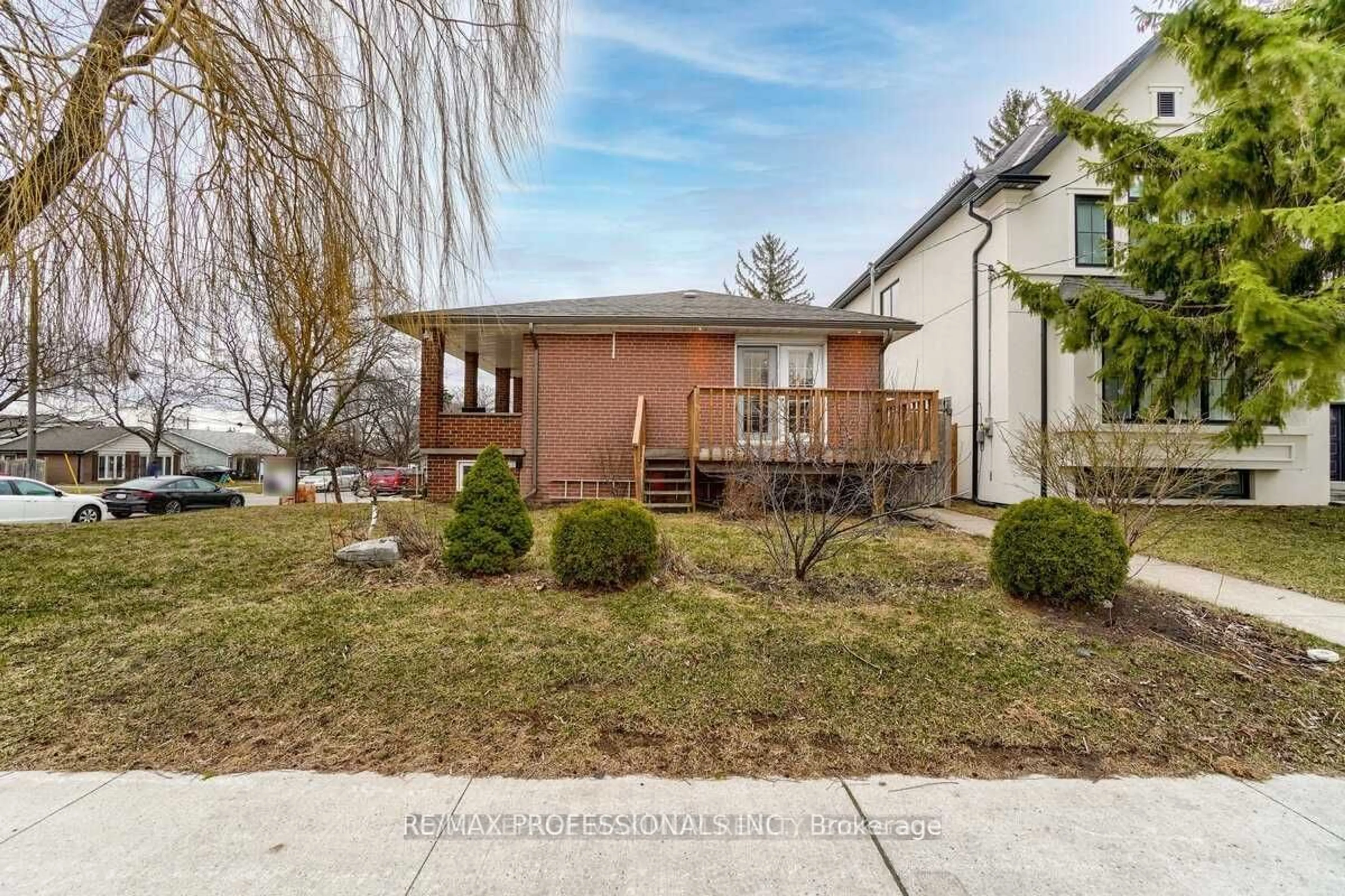 Frontside or backside of a home for 3 Sagamore Cres, Toronto Ontario M9C 4G3