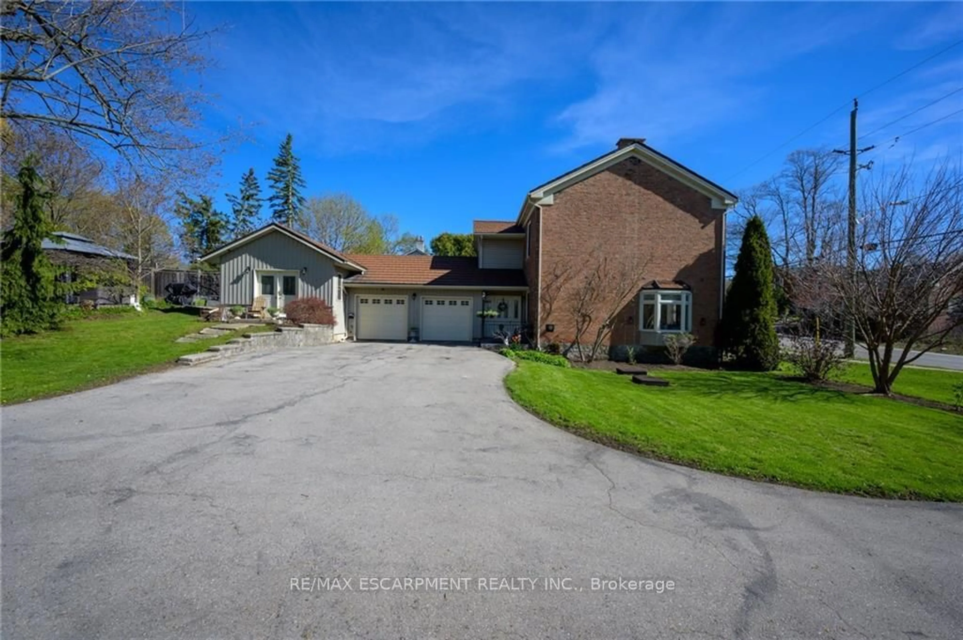 Frontside or backside of a home for 504 Main St, Halton Hills Ontario L7G 3S8