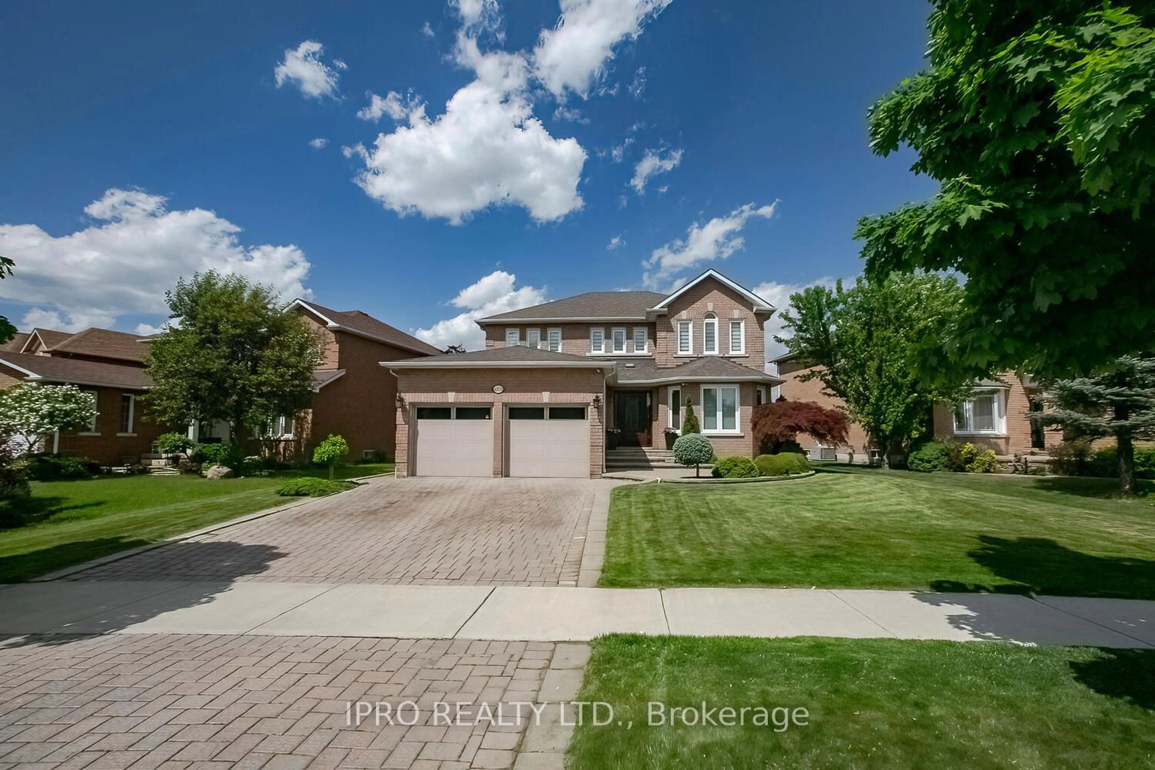 Frontside or backside of a home for 6373 Donway Dr, Mississauga Ontario L5V 1J5