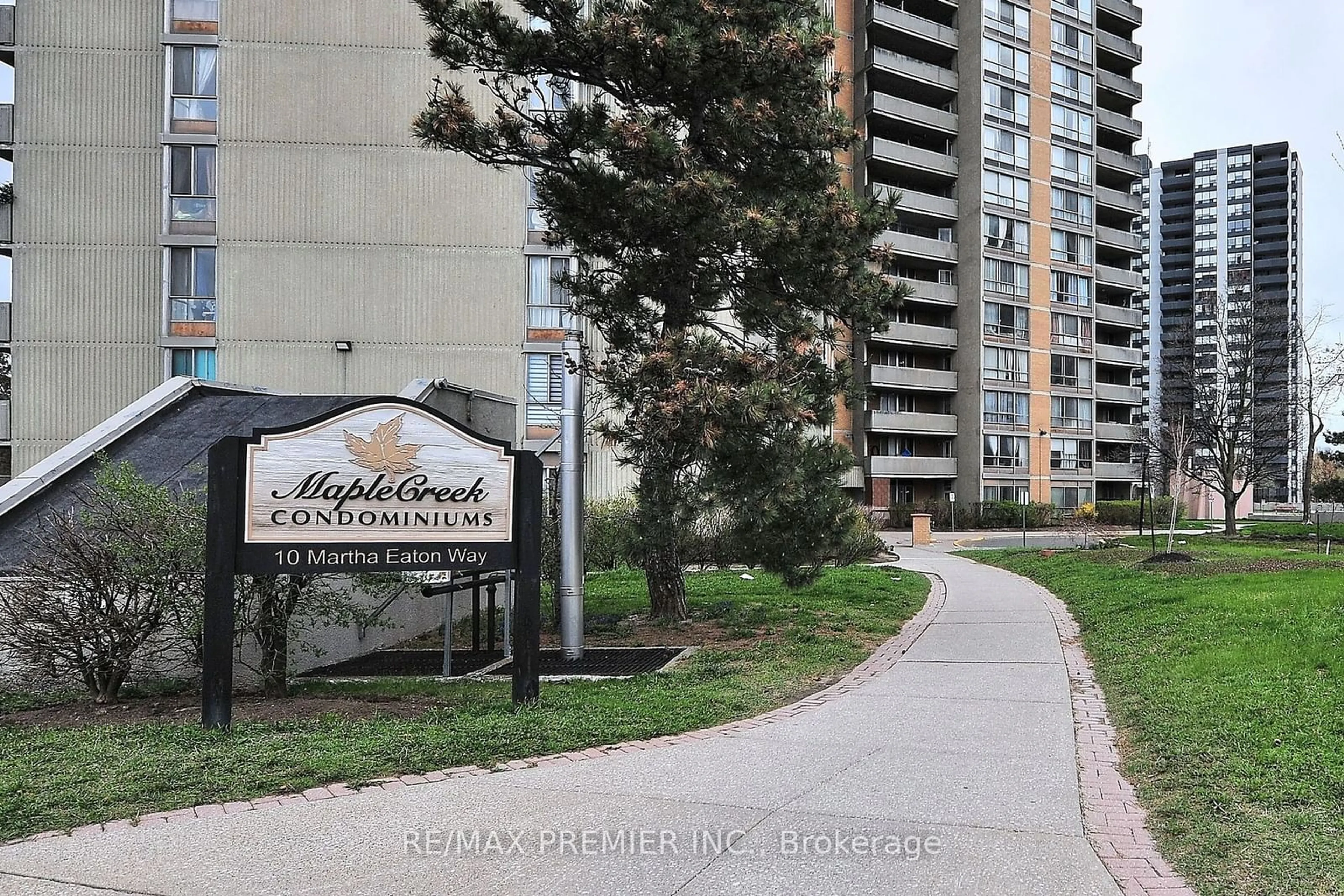 A pic from exterior of the house or condo for 10 Martha Eaton Way #1901, Toronto Ontario M6M 5B3