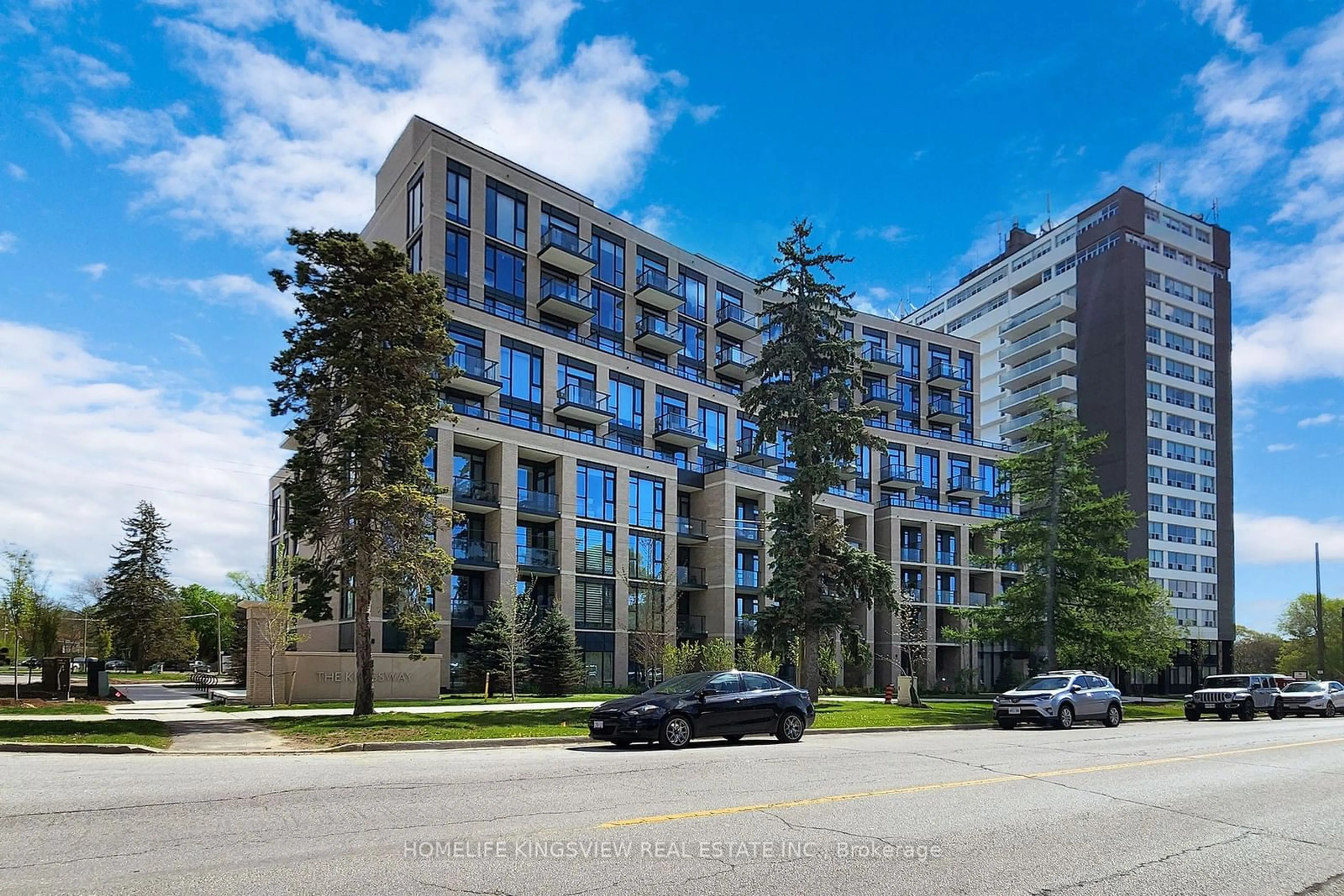 A pic from exterior of the house or condo for 293 THE KINGSWAY #701, Toronto Ontario M9A 0E8