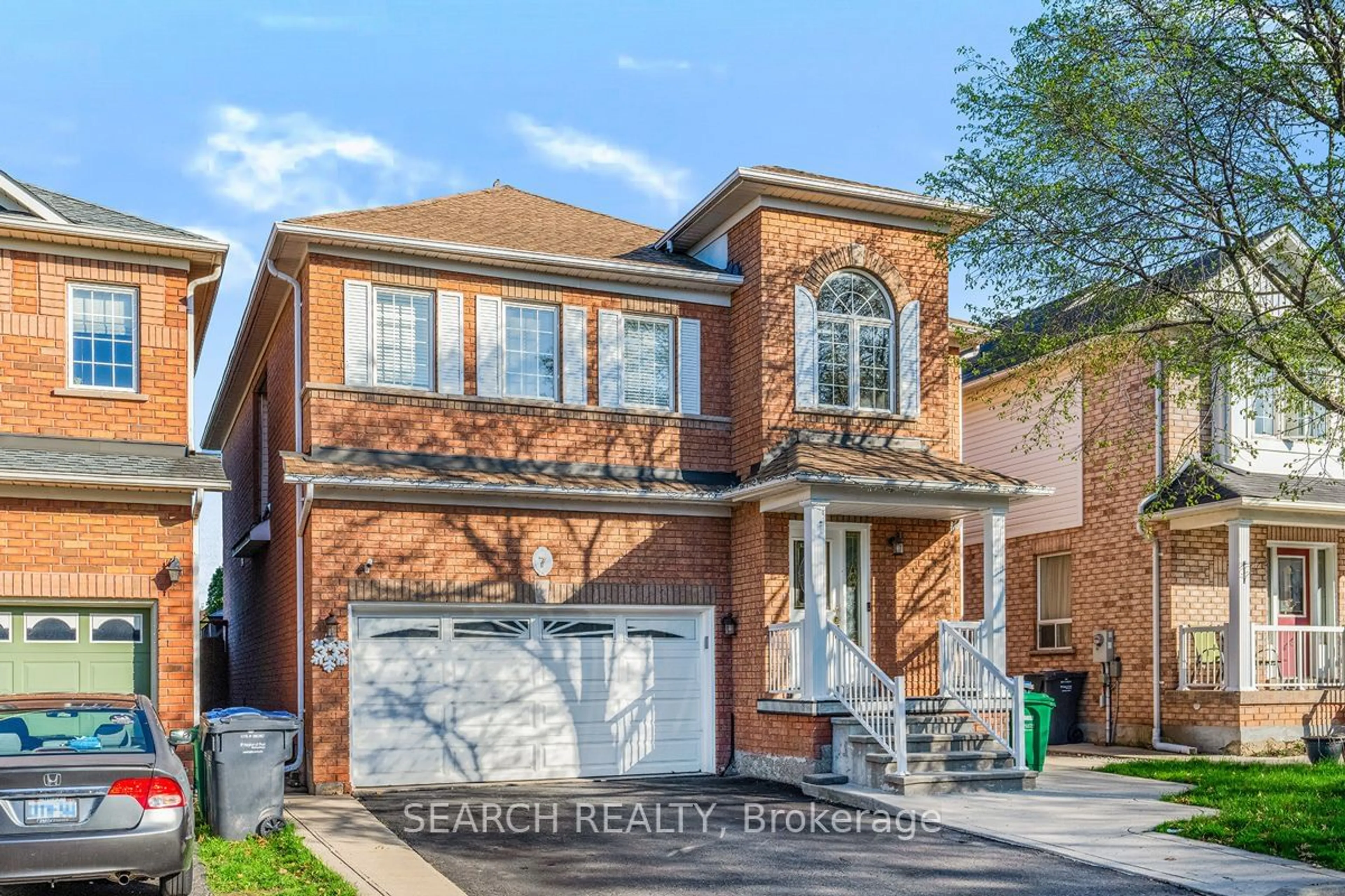 Home with brick exterior material for 7 Gabrielle Dr, Brampton Ontario L7A 2A3