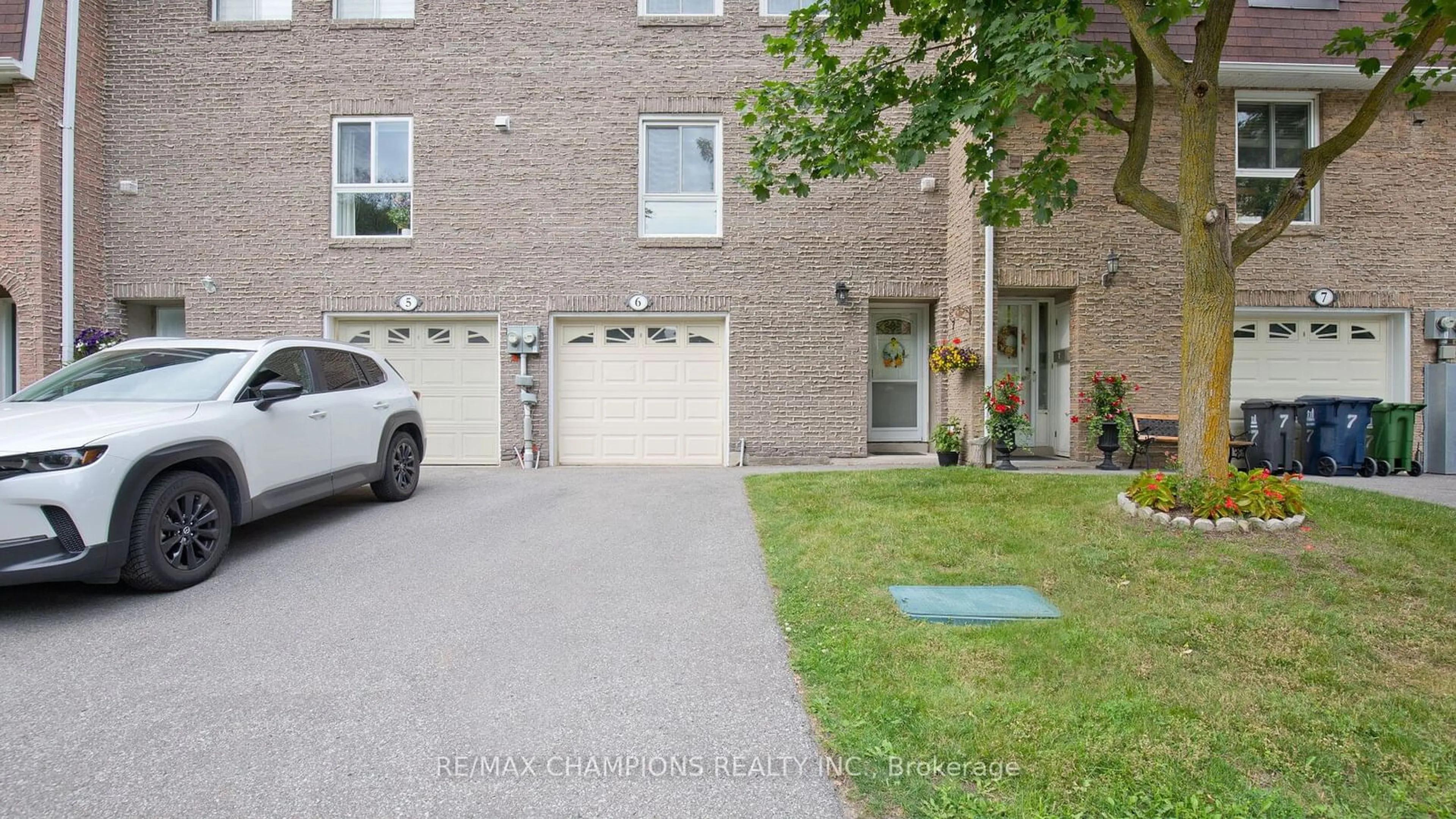 A pic from exterior of the house or condo for 431 Mill Rd #6, Toronto Ontario M9C 1Z2