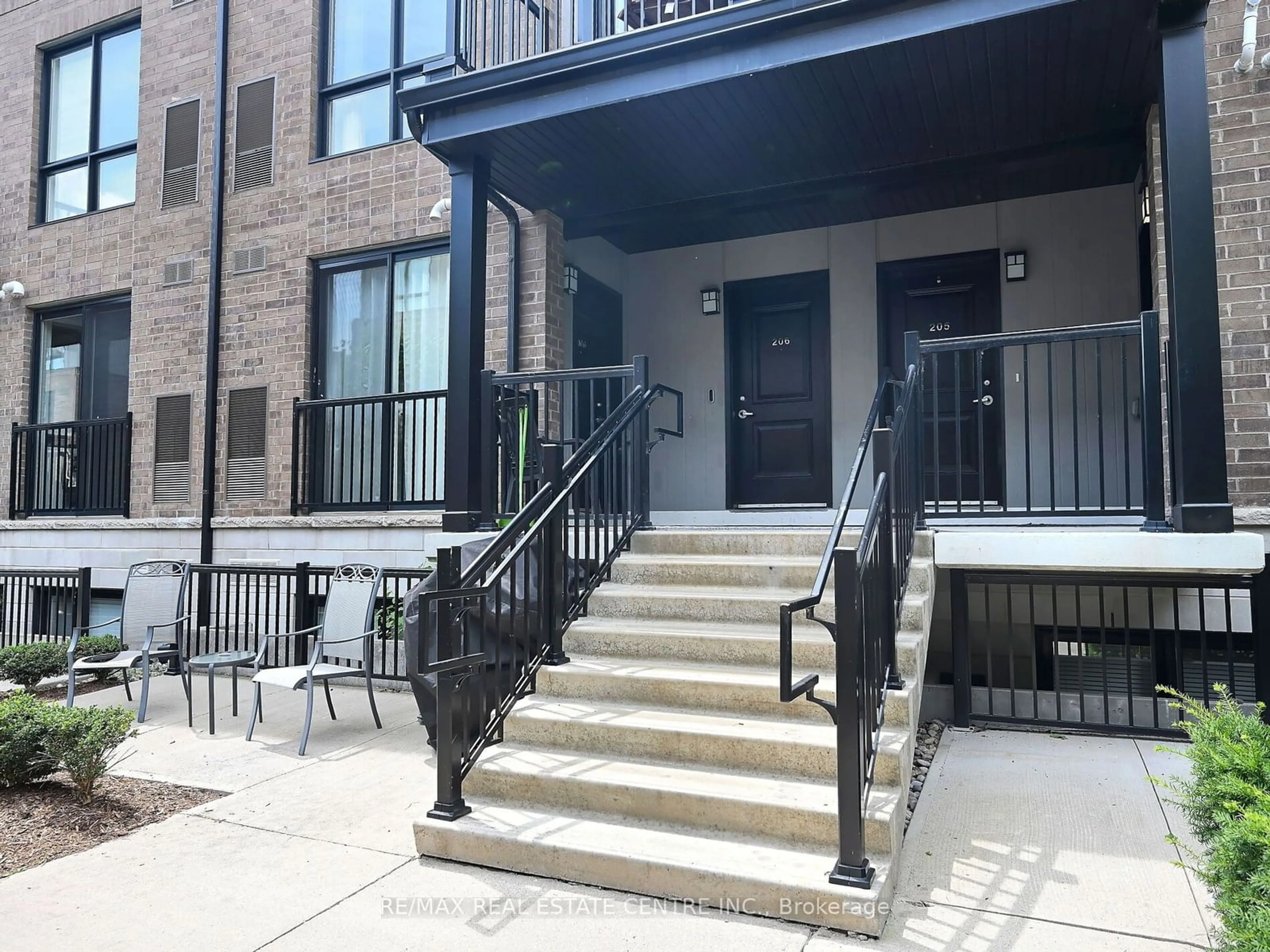 Patio for 1210 Main St #206, Milton Ontario L9T 8P6