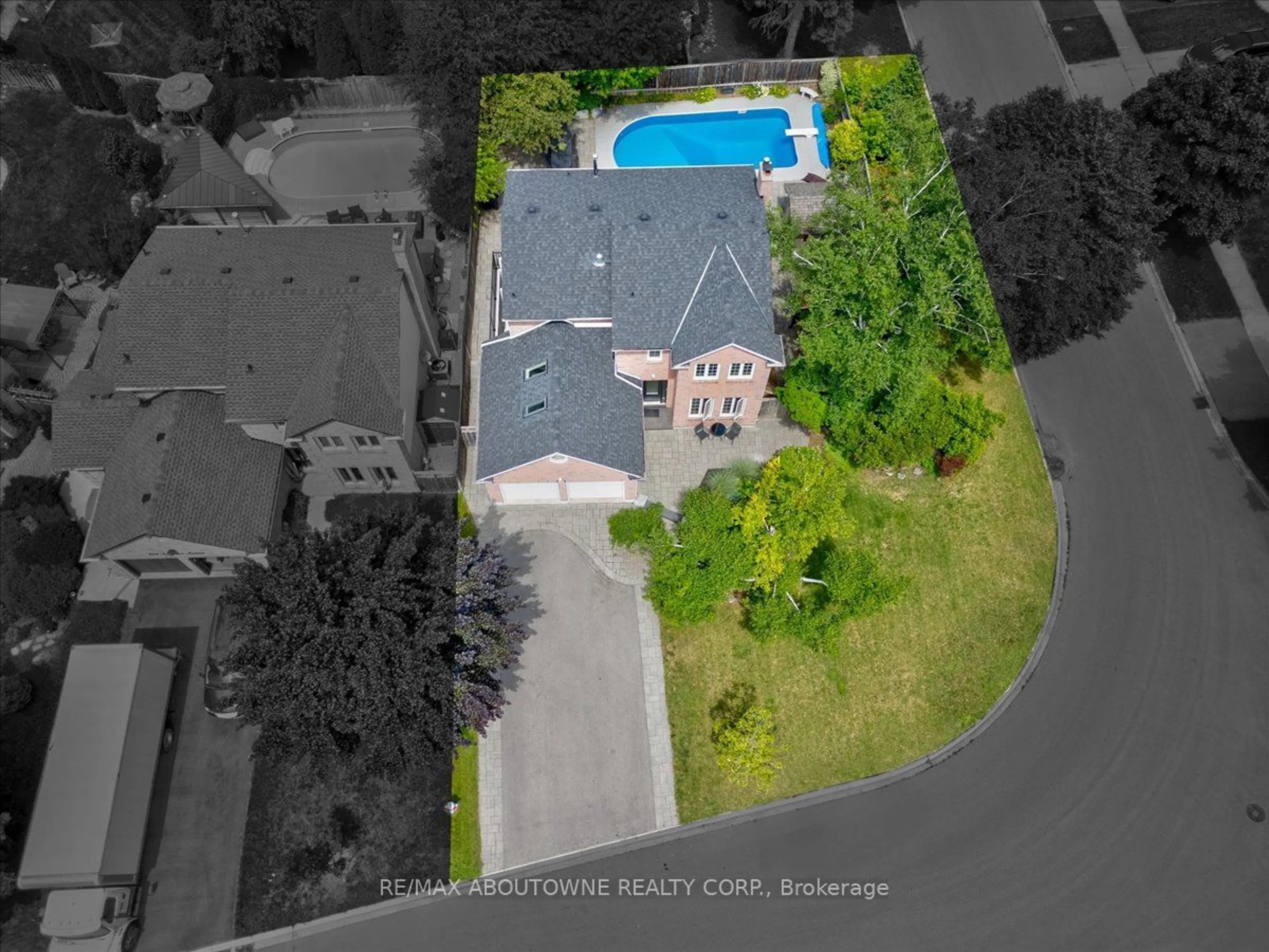 Frontside or backside of a home for 865 Anderson Ave, Milton Ontario L9T 4Y5