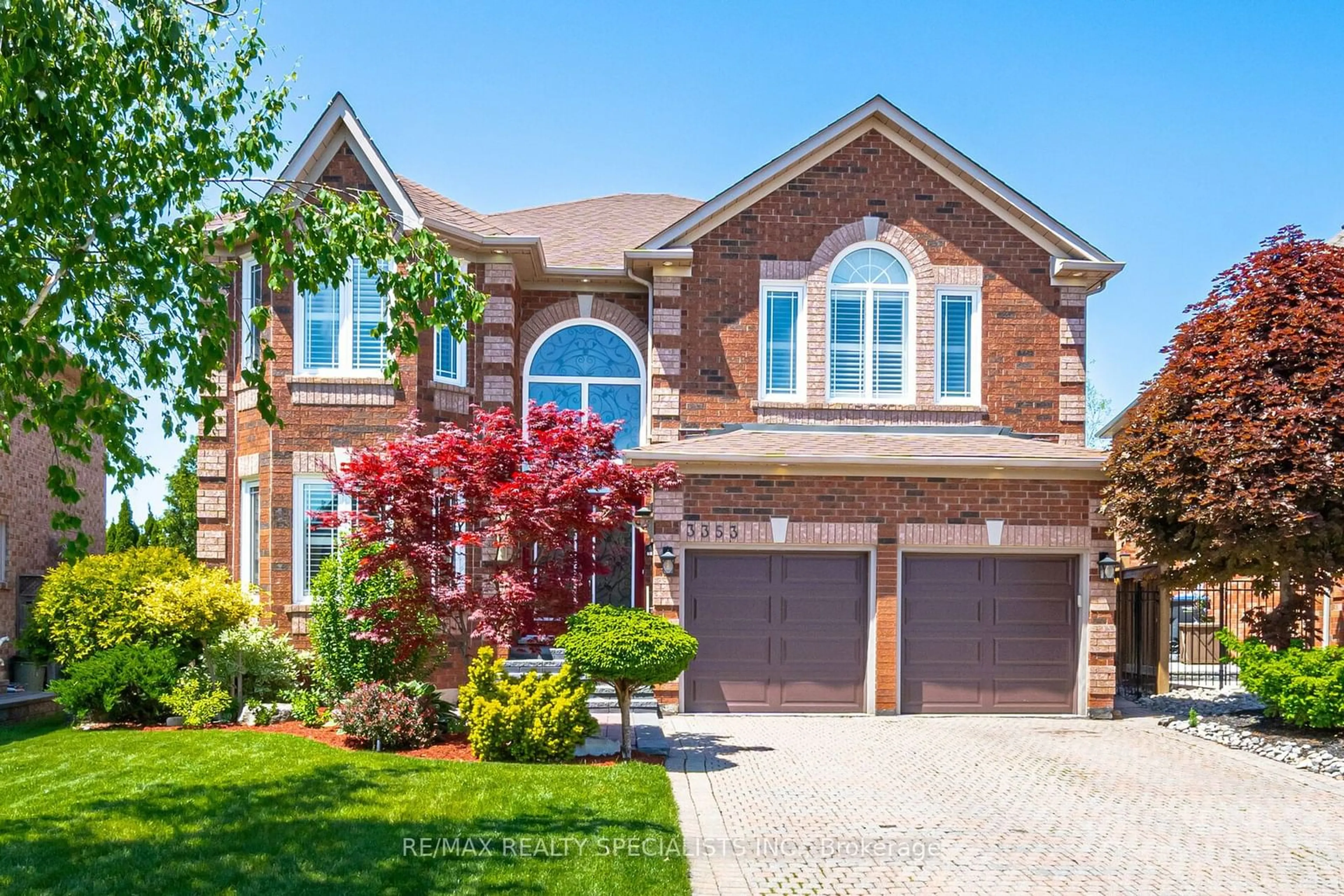 Home with brick exterior material for 3353 Azelia Crt, Mississauga Ontario L5N 7E7