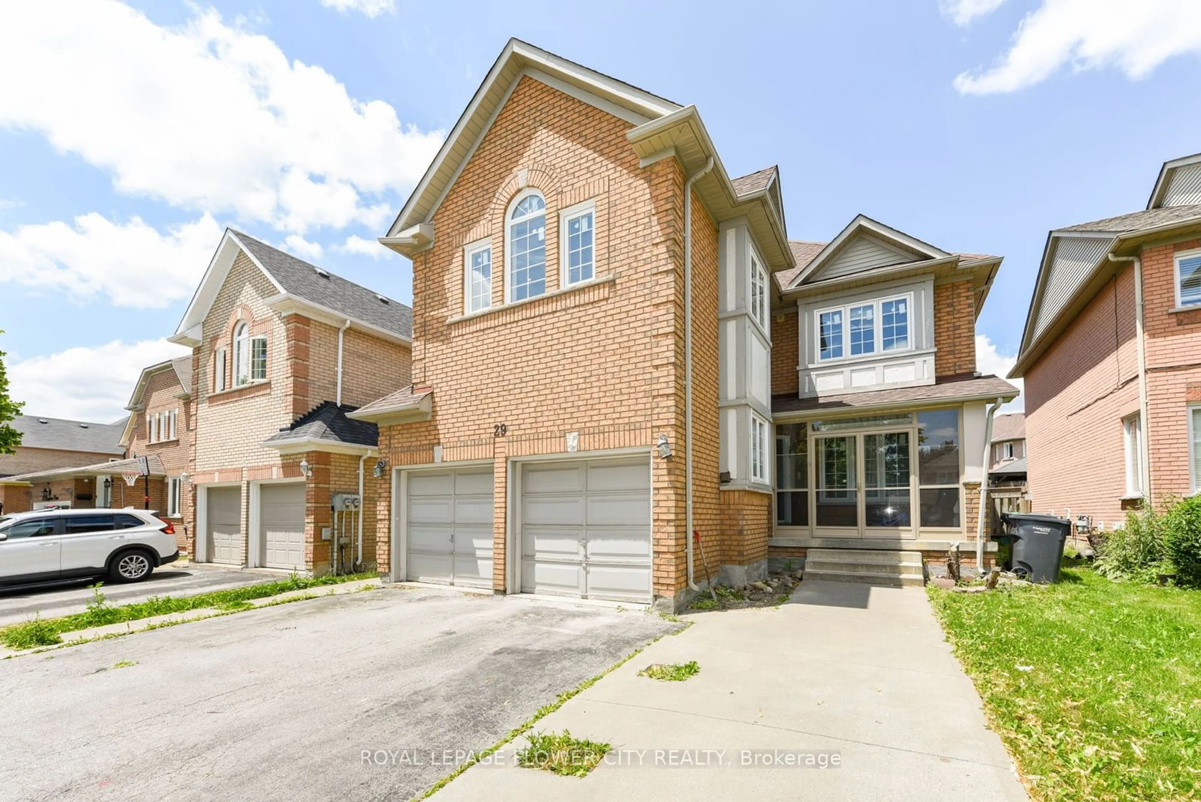 Home with brick exterior material for 29 Rainforest Dr, Brampton Ontario L6R 1B1