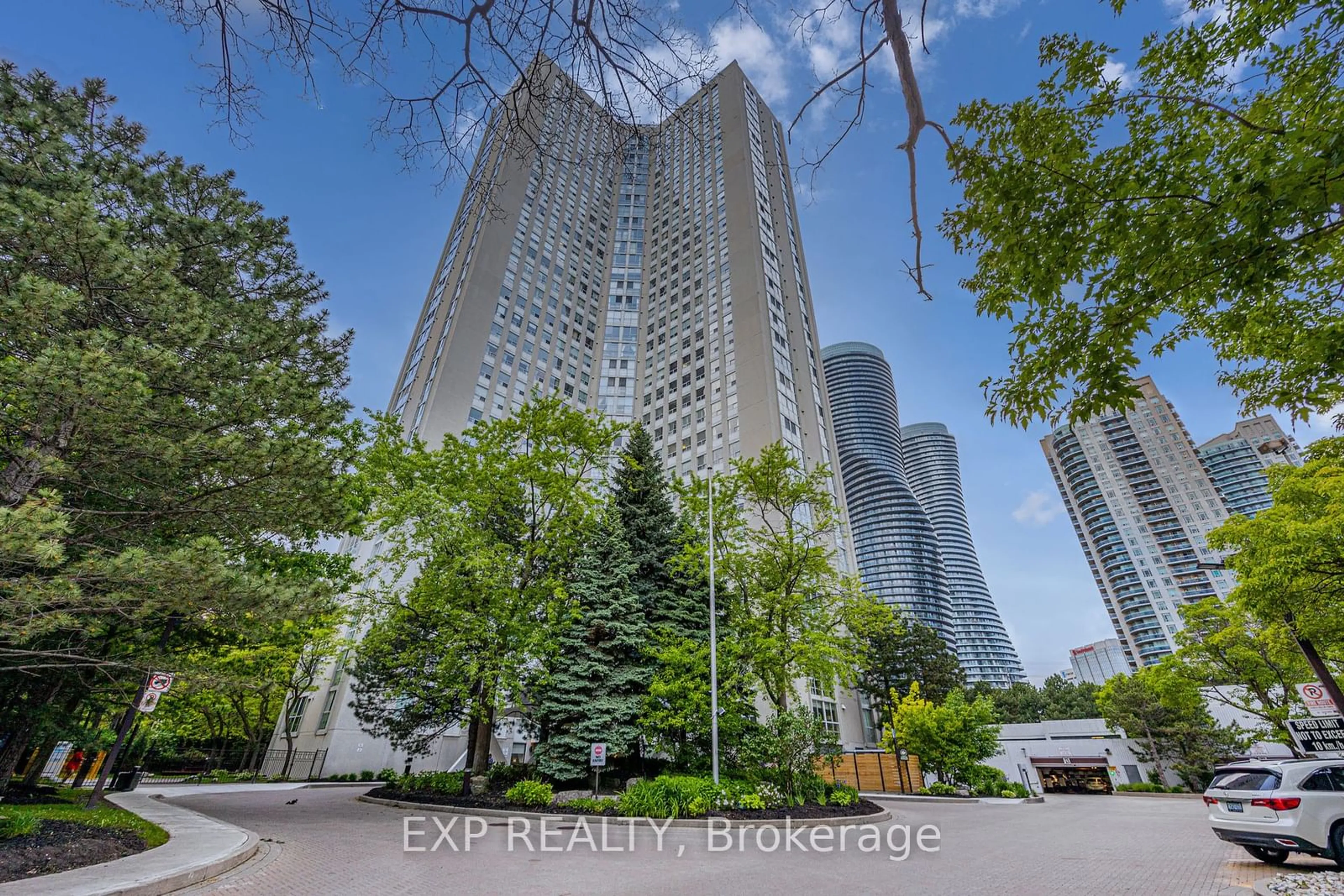 A pic from exterior of the house or condo for 3650 Kaneff Cres #1406, Mississauga Ontario L5A 4A1