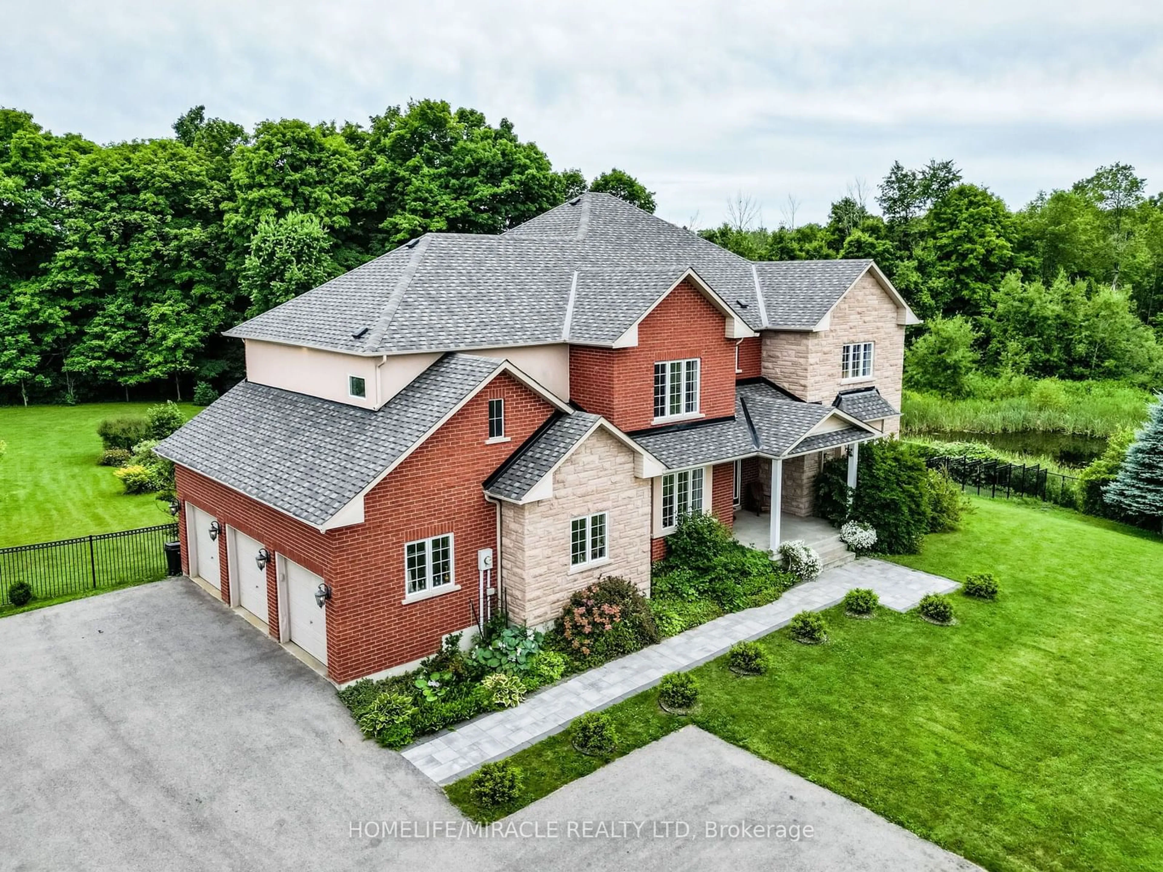 Home with brick exterior material for 24 Allison Crt, Halton Hills Ontario L7G 4S4